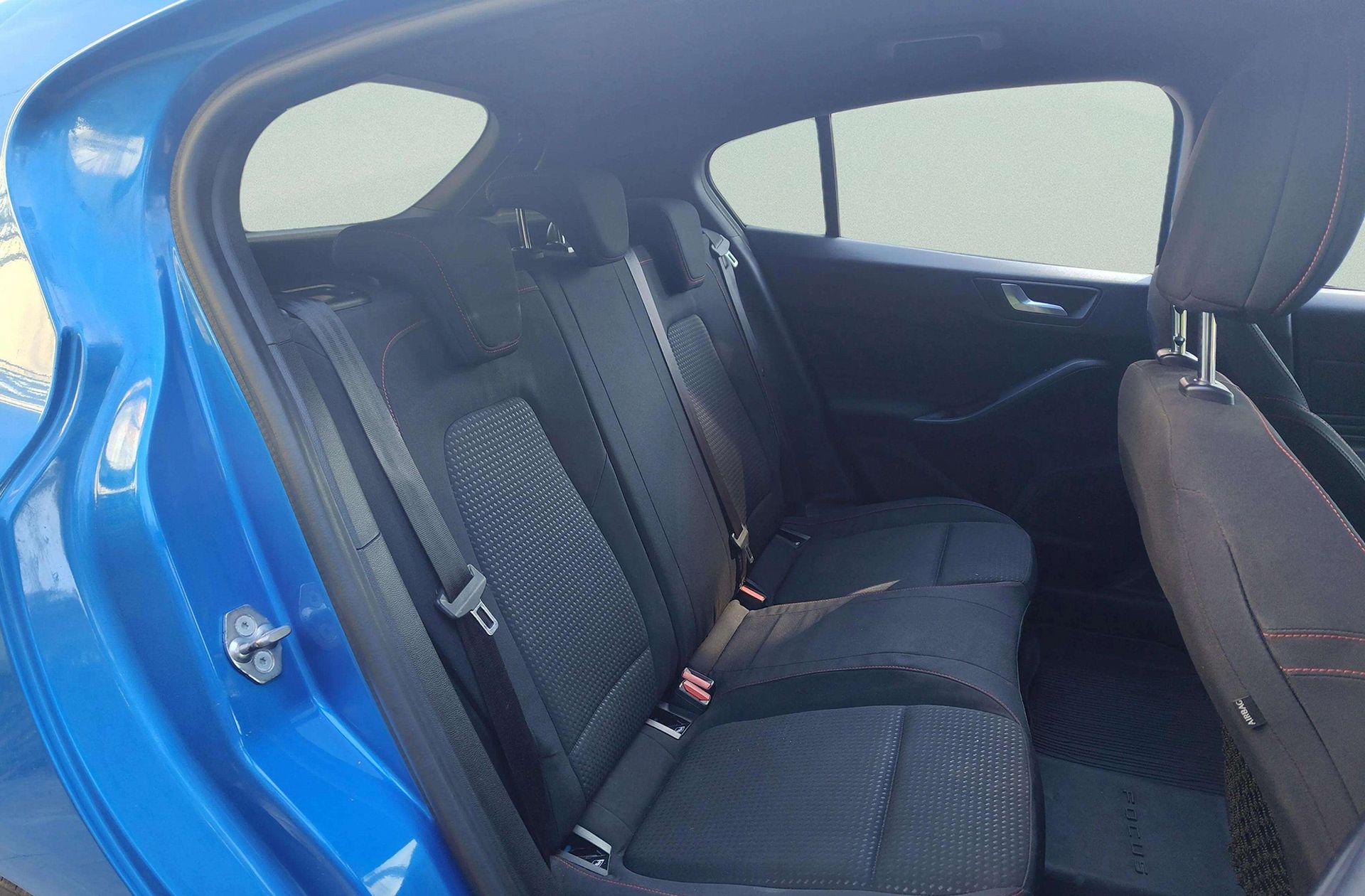 Ford Focus 1.0 EcoBoost Active - foto 19