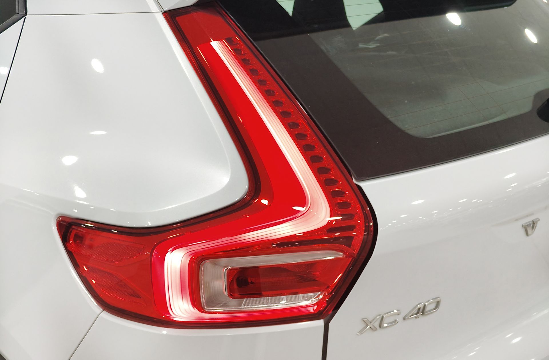 Volvo XC40 T3 Momentum Pro - foto 16
