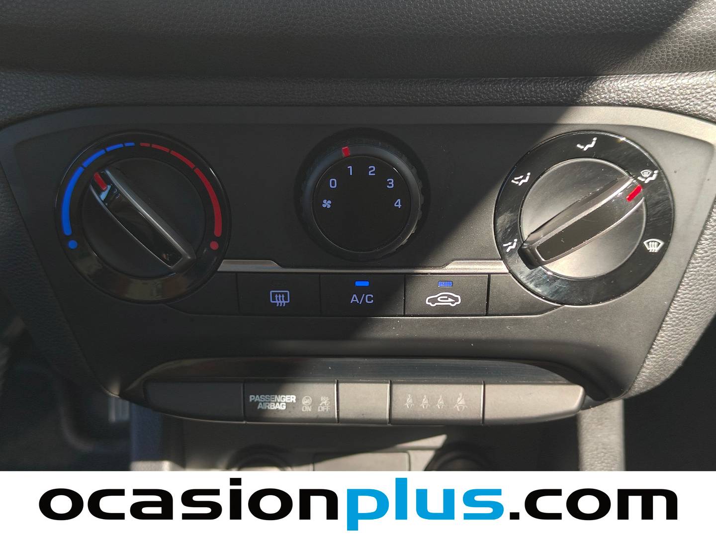 Hyundai i20 Hyundai i20 1.2 MPI Essence LE (75 CV) manual