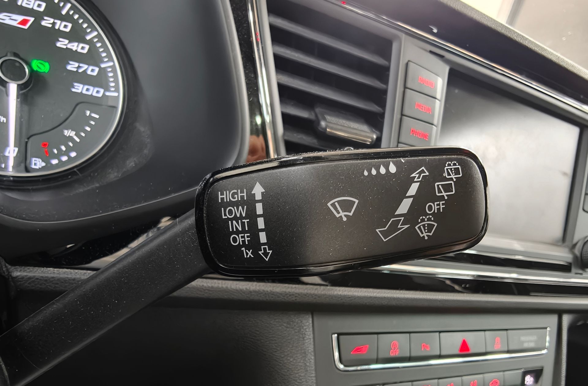 SEAT León ST 2.0 TSI Cupra DSG - foto 40