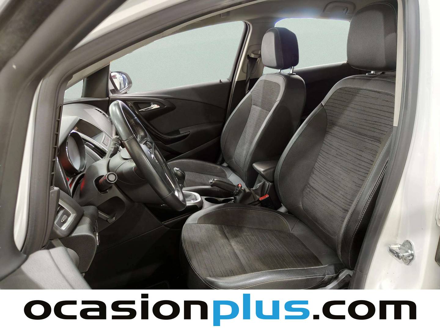 Foto asientos delanteros Opel Astra Opel Astra 2.0 CDTi S&S Excellence (165 CV)
