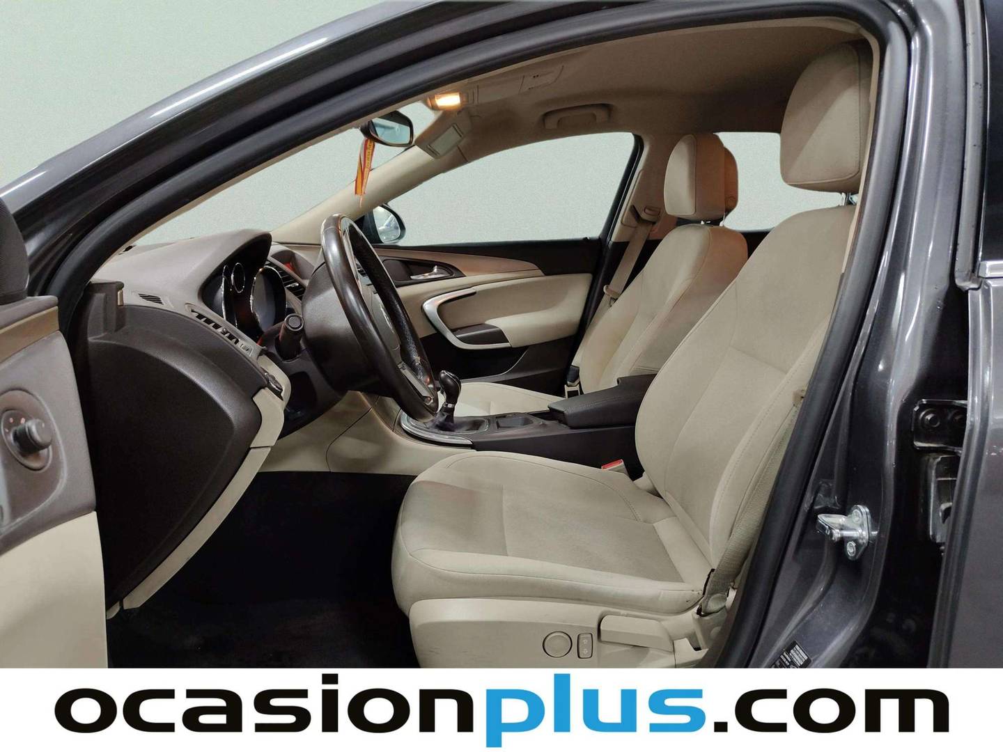 Foto asientos delanteros Opel Insignia Opel Insignia Sports Tourer 2.0 CDTI EcoFlex Edition (130 CV)