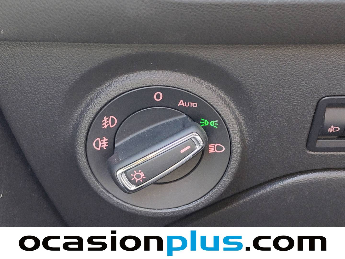 Extras y acabados del Seat León Seat León ST 2.0 TDI S&S FR (184 CV)