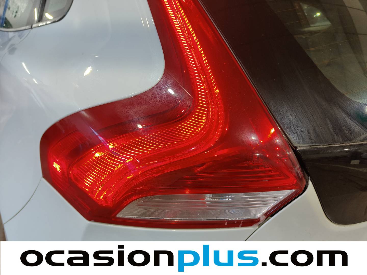 Foto Volvo V40 Volvo V40 D3 Momentum Auto (150 CV)