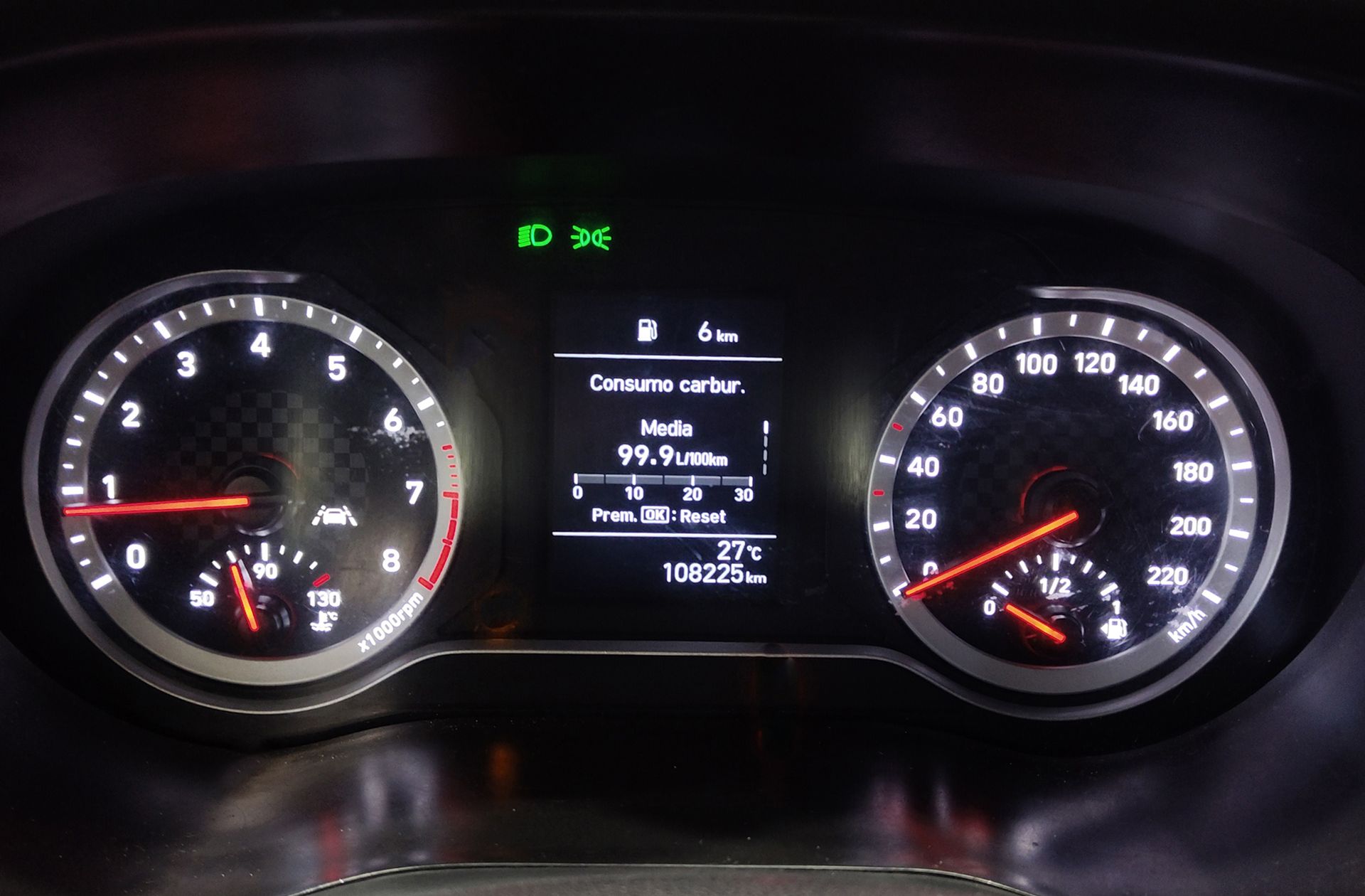 Hyundai i10 1.0 Essence - foto 18