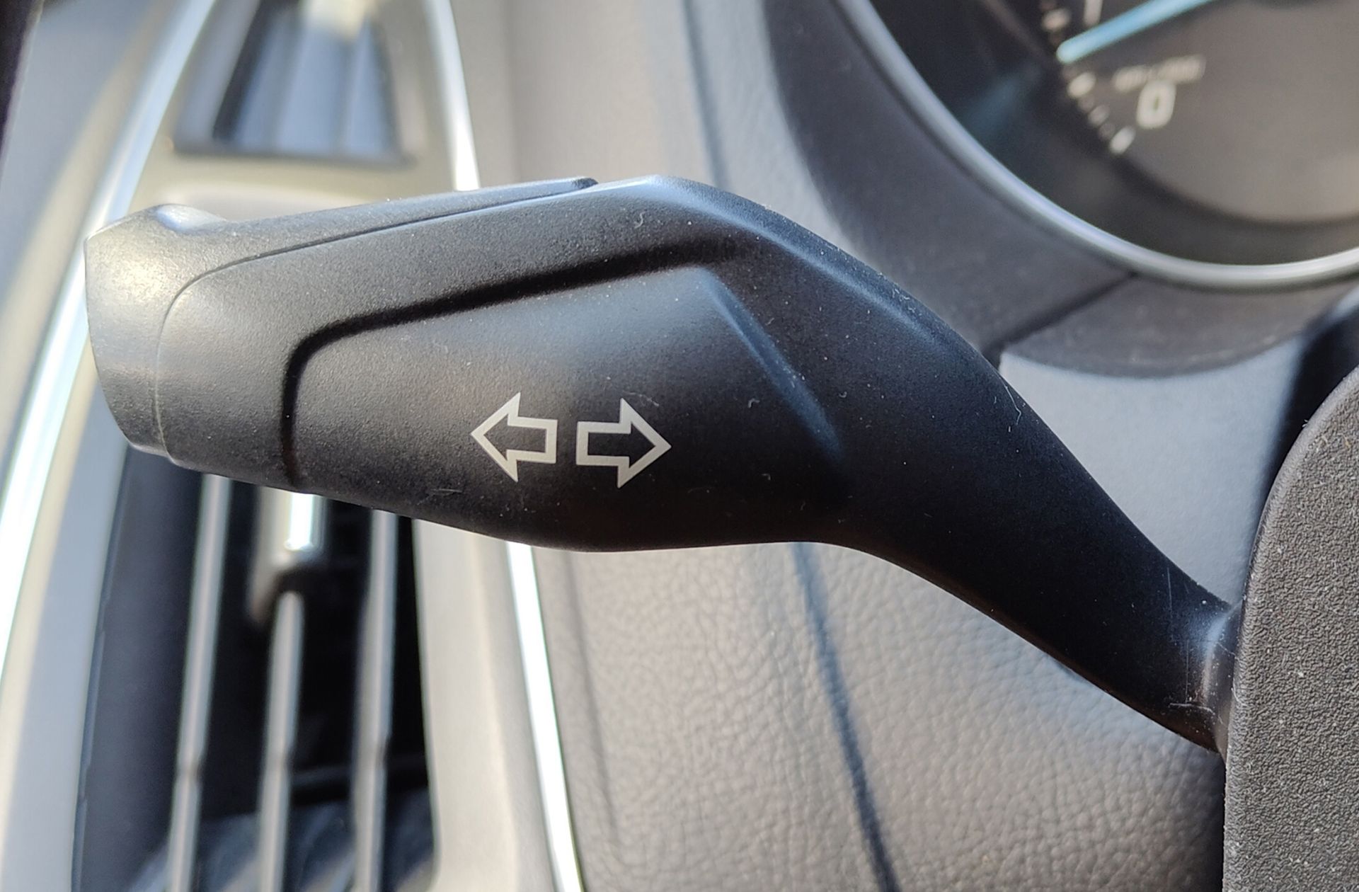 Ford Focus 1.0 EcoBoost Trend - foto 20