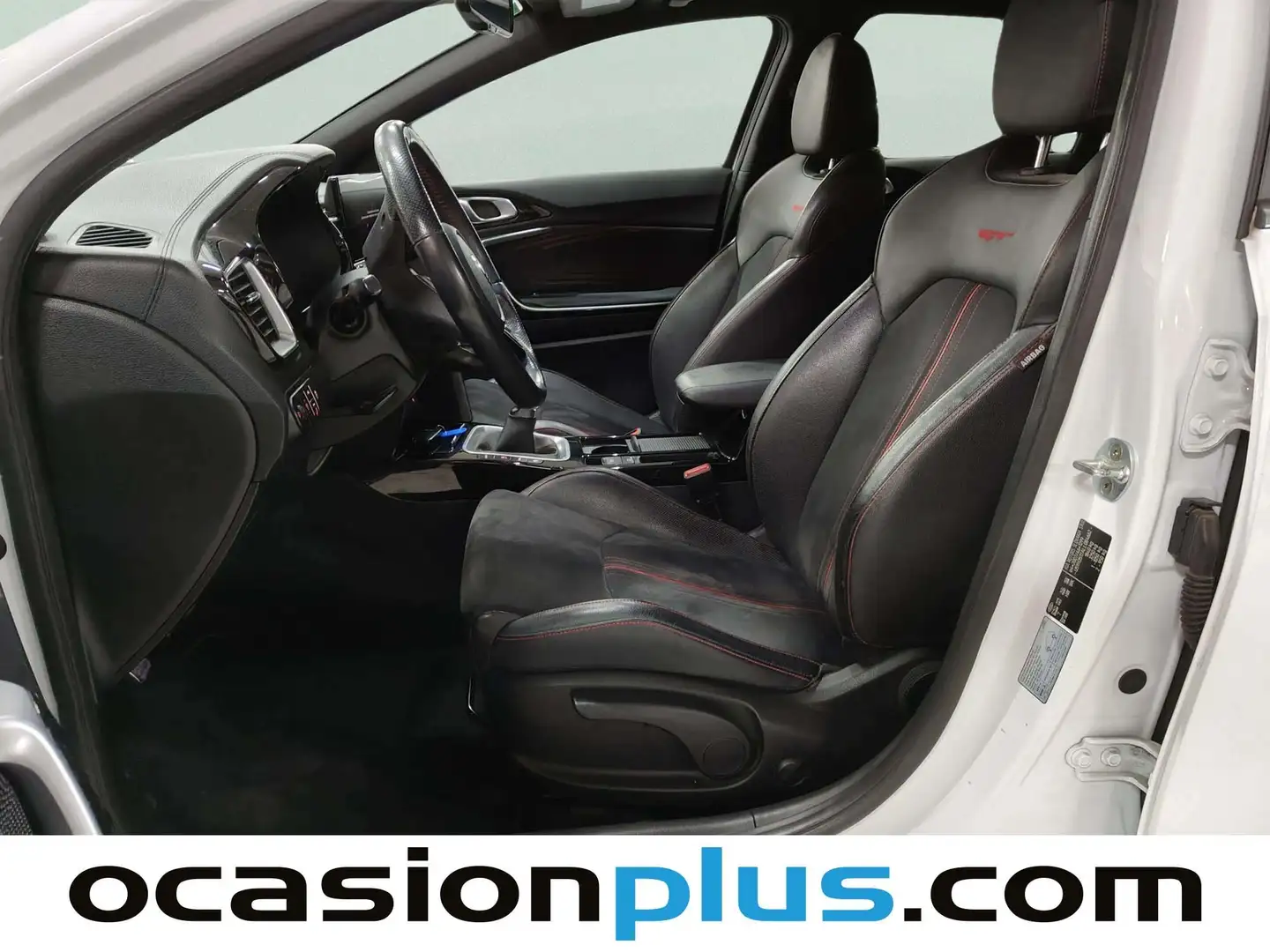 Foto KIA Ceed Kia Ceed 1.6 T-GDi GT (204 CV)