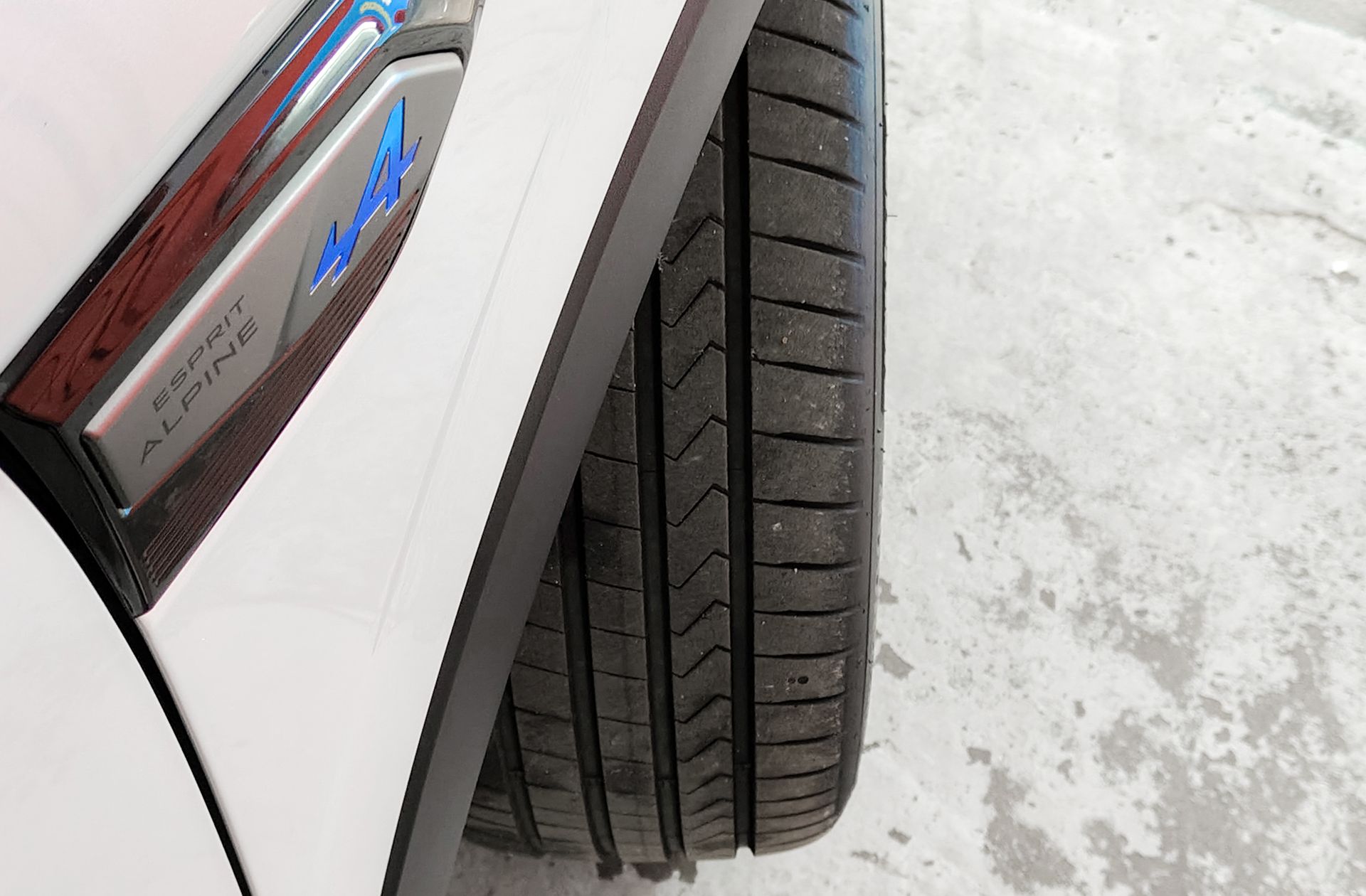 Renault Arkana Esprit Alpine E-Tech Híbrido - foto 47