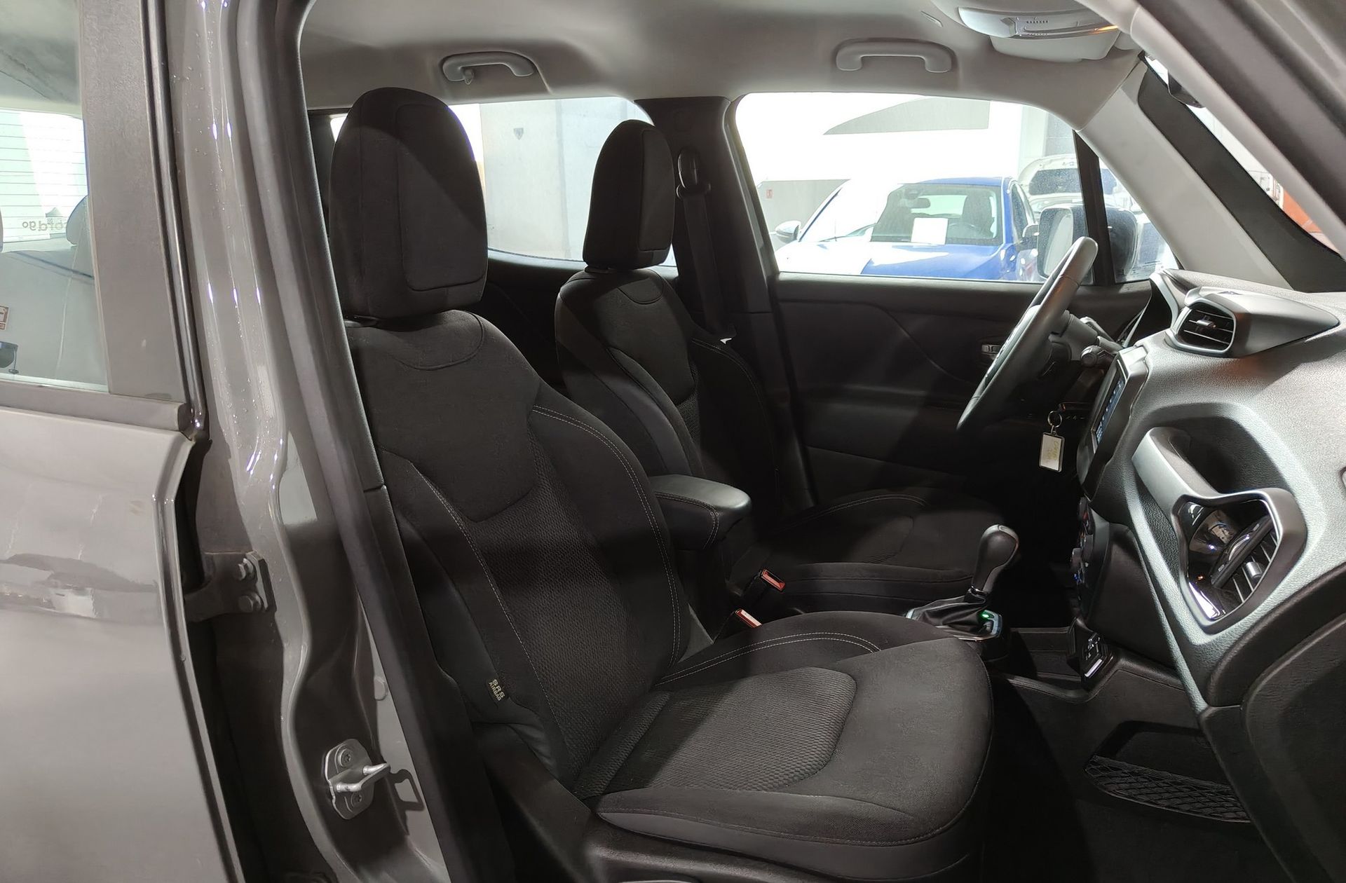 Jeep Renegade eHybrid Night Eagle ATX - foto 14