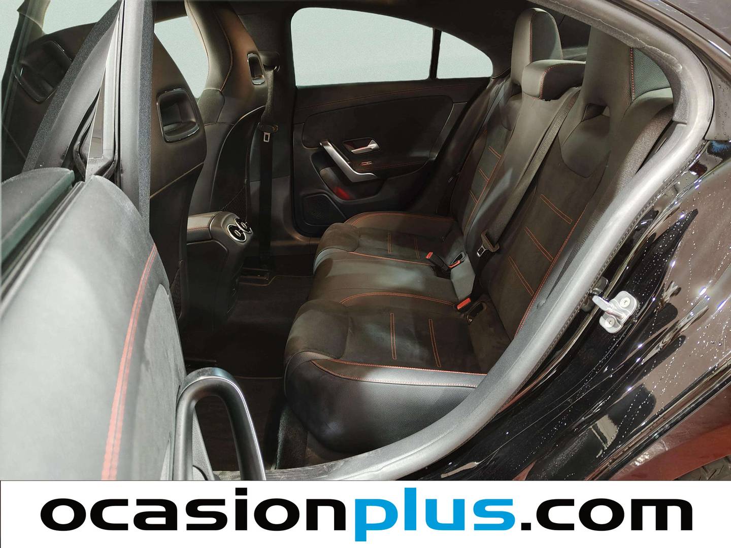 Foto asientos traseros Mercedes CLA Mercedes CLA 180 (136 CV)