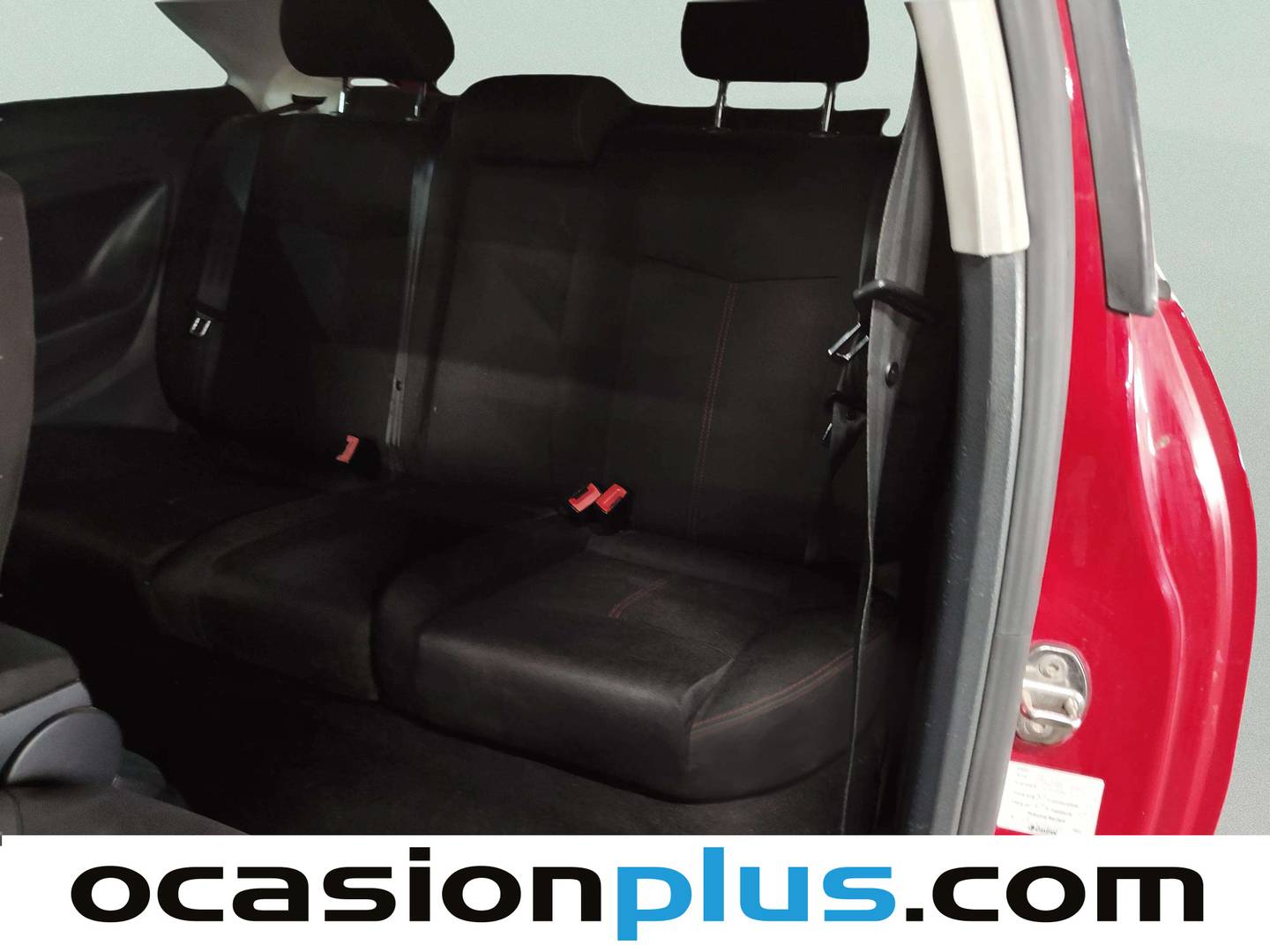Foto asientos traseros Seat Ibiza Seat Ibiza SC 1.6 TDI Reference ITech 30 Aniversario (90 CV)