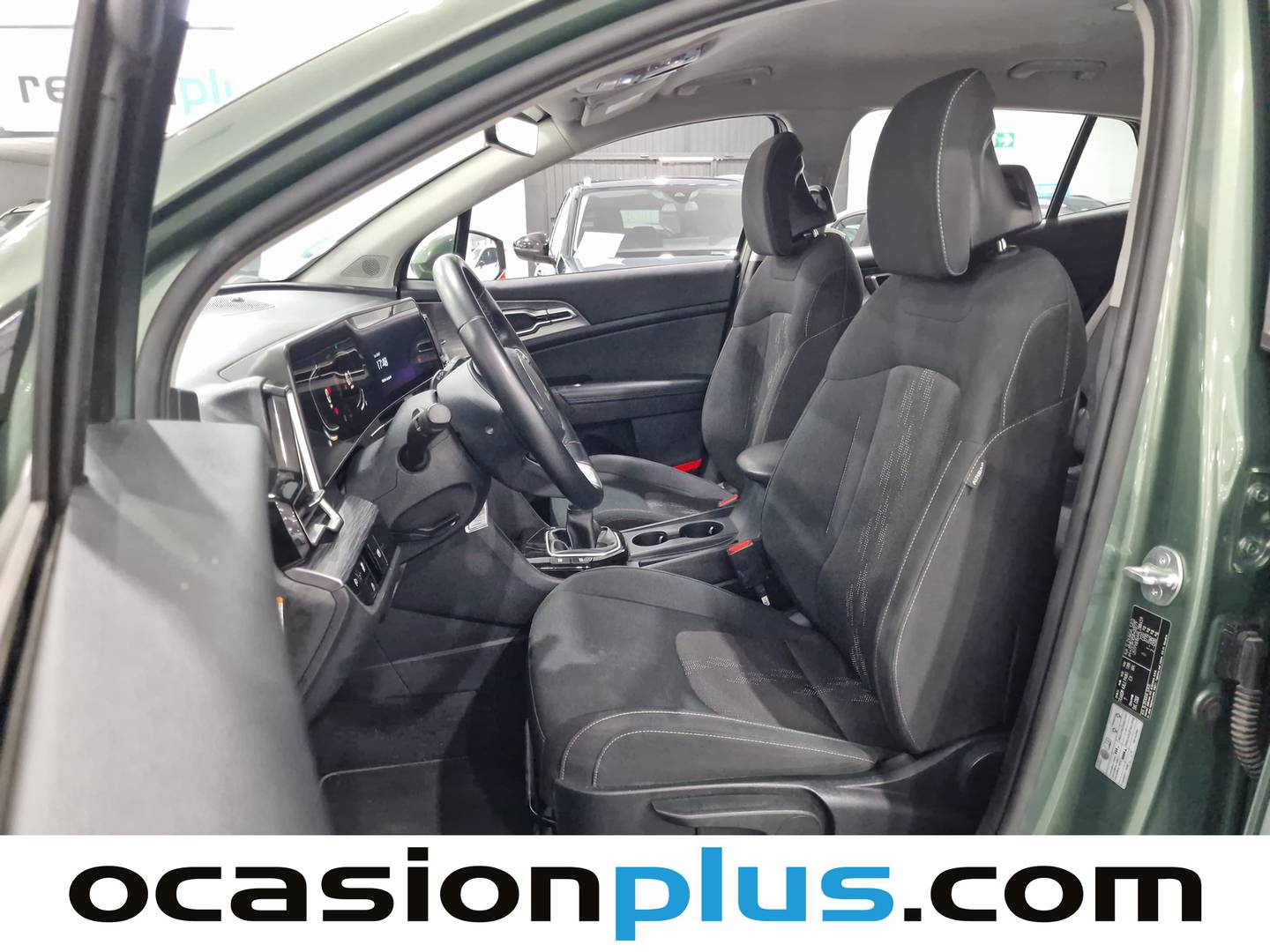 Foto asientos delanteros KIA Sportage KIA Sportage 1.6 T-GDi MHEV Drive 4x2 (150 CV)