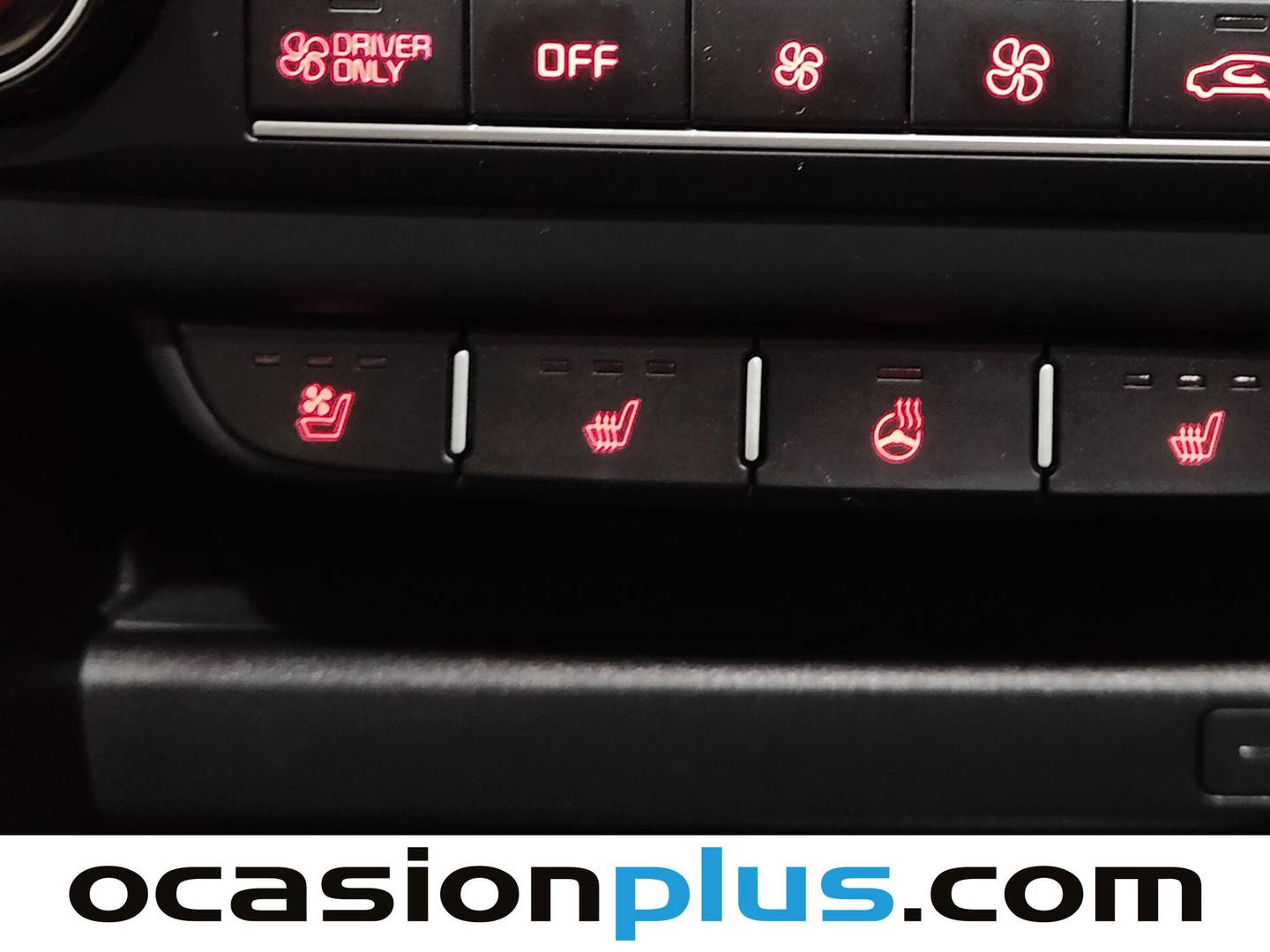 Equipamiento del KIA XCeed KIA XCeed 1.6 GDi PHEV eMotion (141 CV)