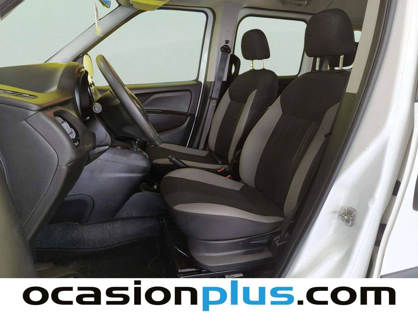 Foto asientos delanteros Fiat Doblò Cargo Fiat Dobló Cargo 1.6 Multijet SX (90 CV)