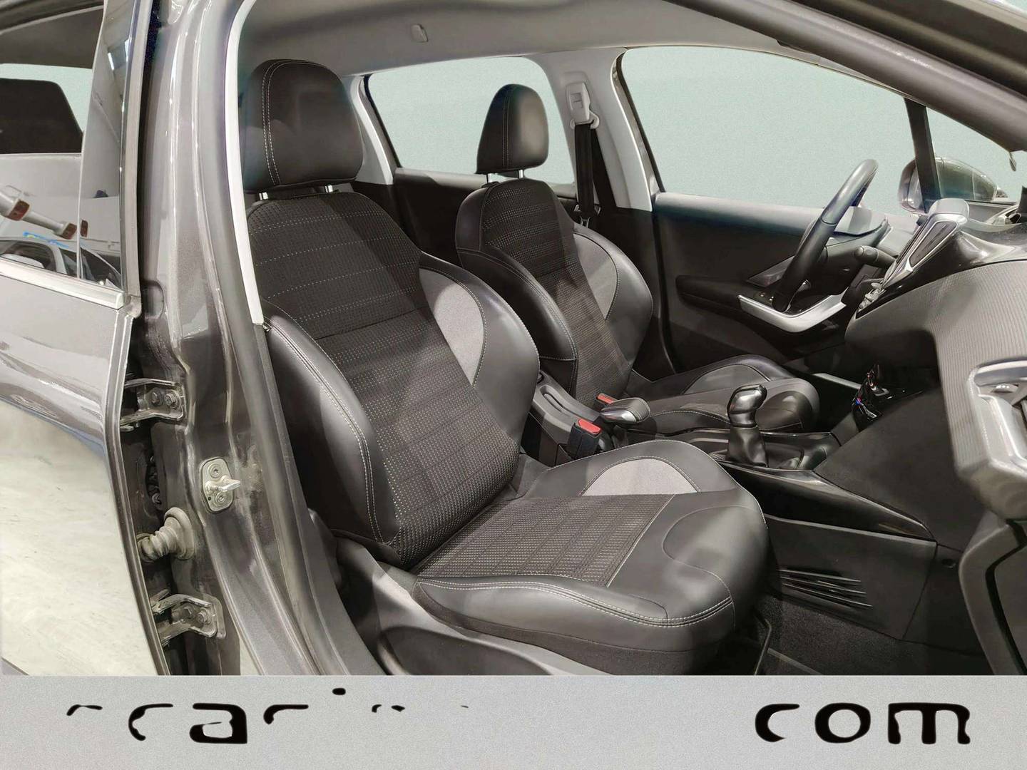 Foto Peugeot 2008 Peugeot 2008 BlueHDi 100 S&S Allure (100 CV)