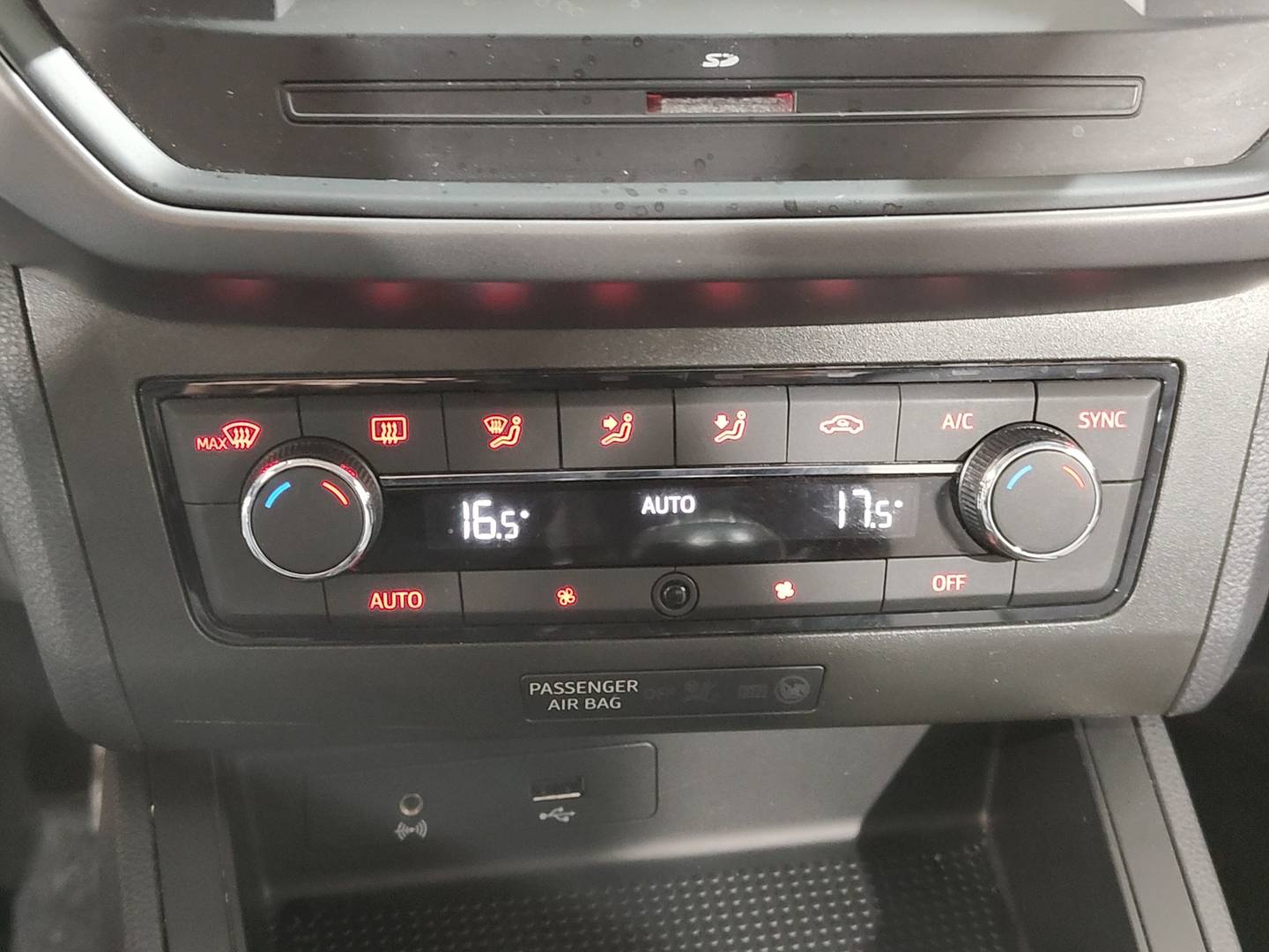 Foto Seat Ibiza SEAT Ibiza 1.0 MPI Style Plus (80 CV)