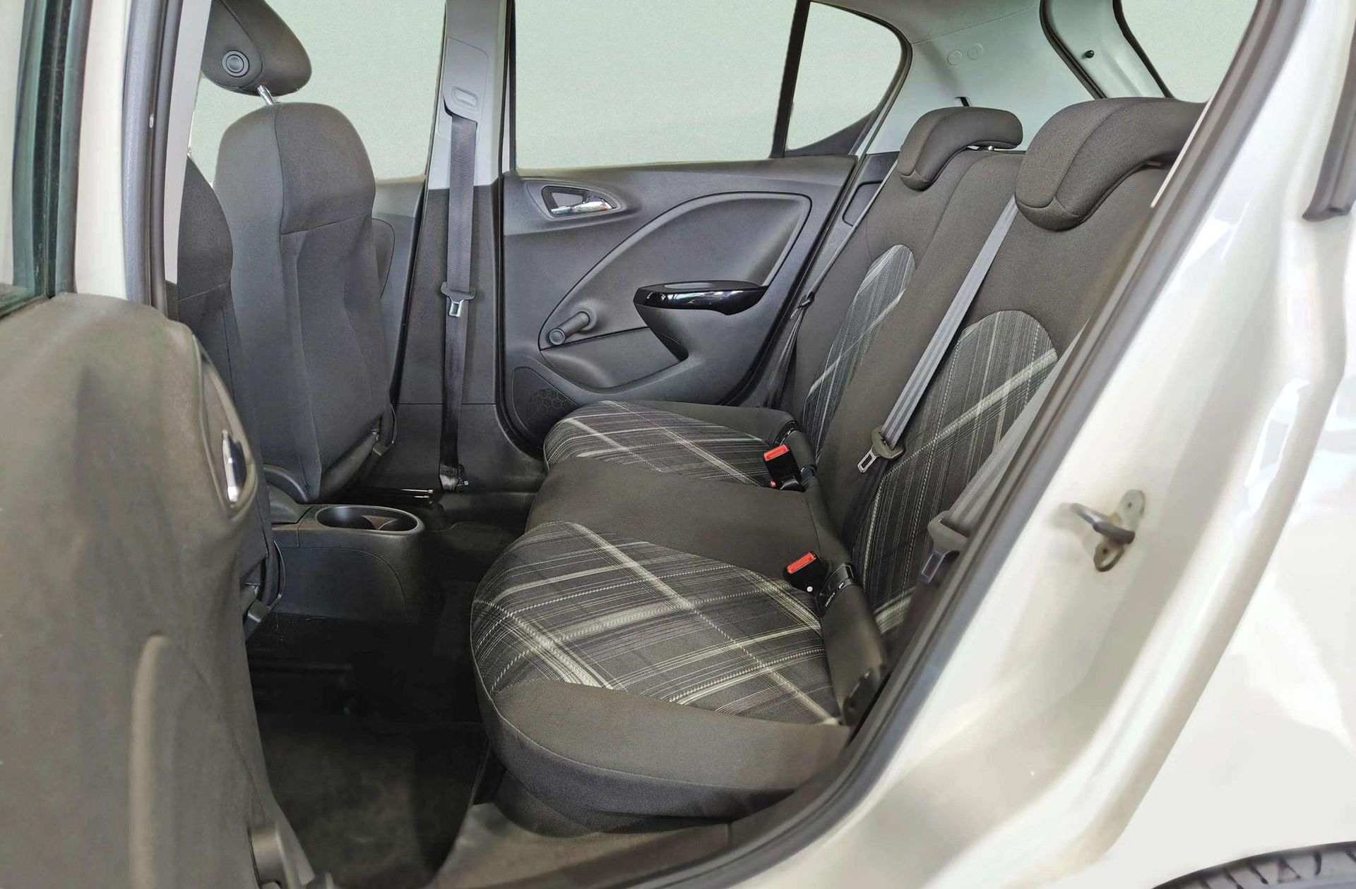 Opel Corsa 1.4 GLP Design Line - foto 12