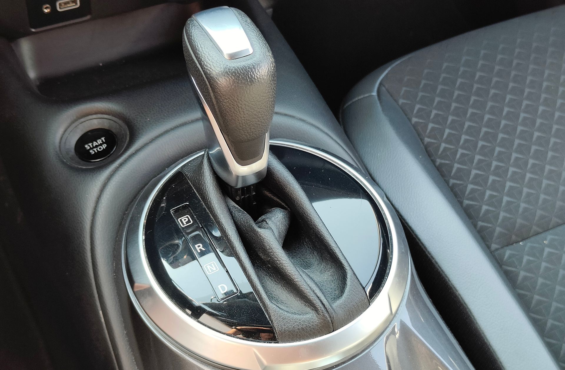 Nissan Juke 1.6 Hybrid N-Connecta - foto 5