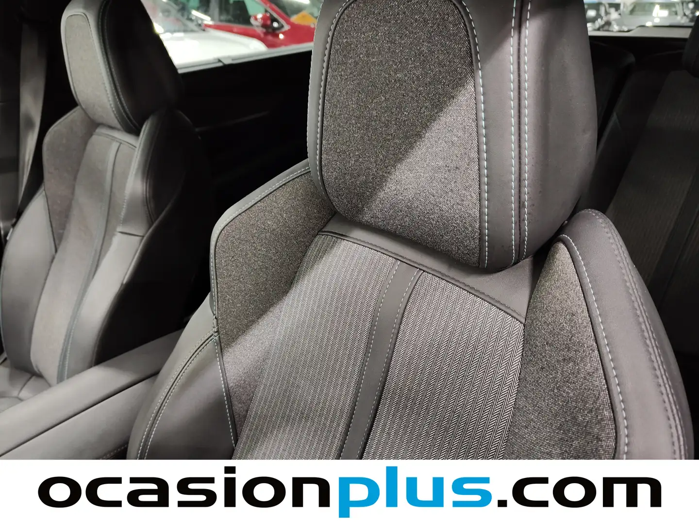 Foto Peugeot 5008 Peugeot 5008 PureTech 130 S&S Allure Pack EAT8 (130 CV) 7 plazas