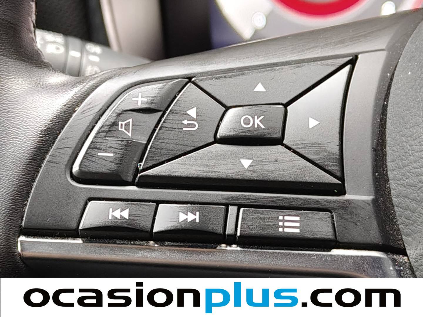 Foto Nissan JUKE Nissan Juke DIG-T N-Connecta 4x2 (114 CV)