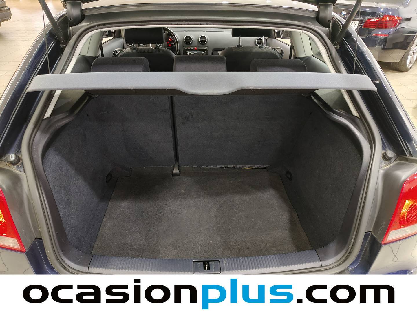 Foto Audi A3 Audi A3 Attraction 1.6 (102 CV)