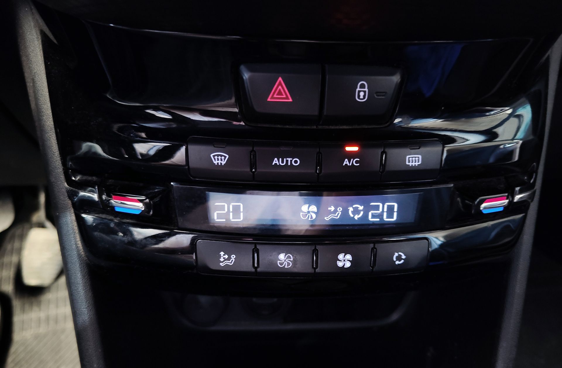 Peugeot 2008 PureTech 110 Active - foto 24