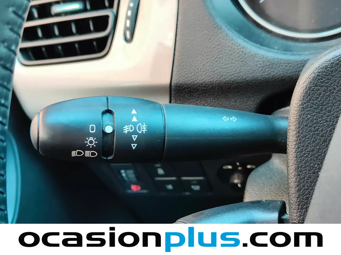 Foto Citroën C-Elysée Citroen C-Elysee BlueHDi 100 Shine (102 CV)