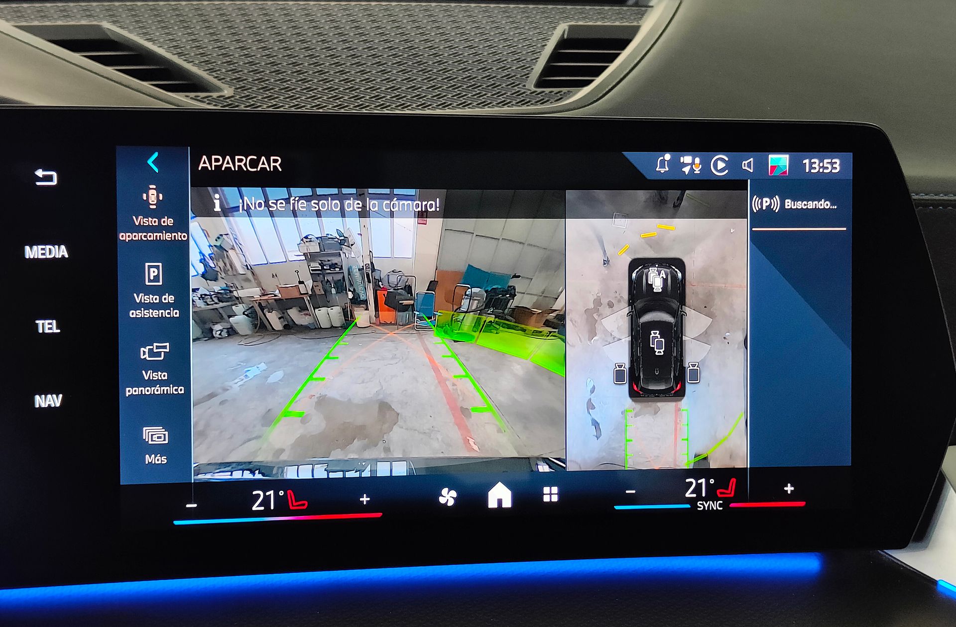 BMW iX1 eDrive20 - foto 13