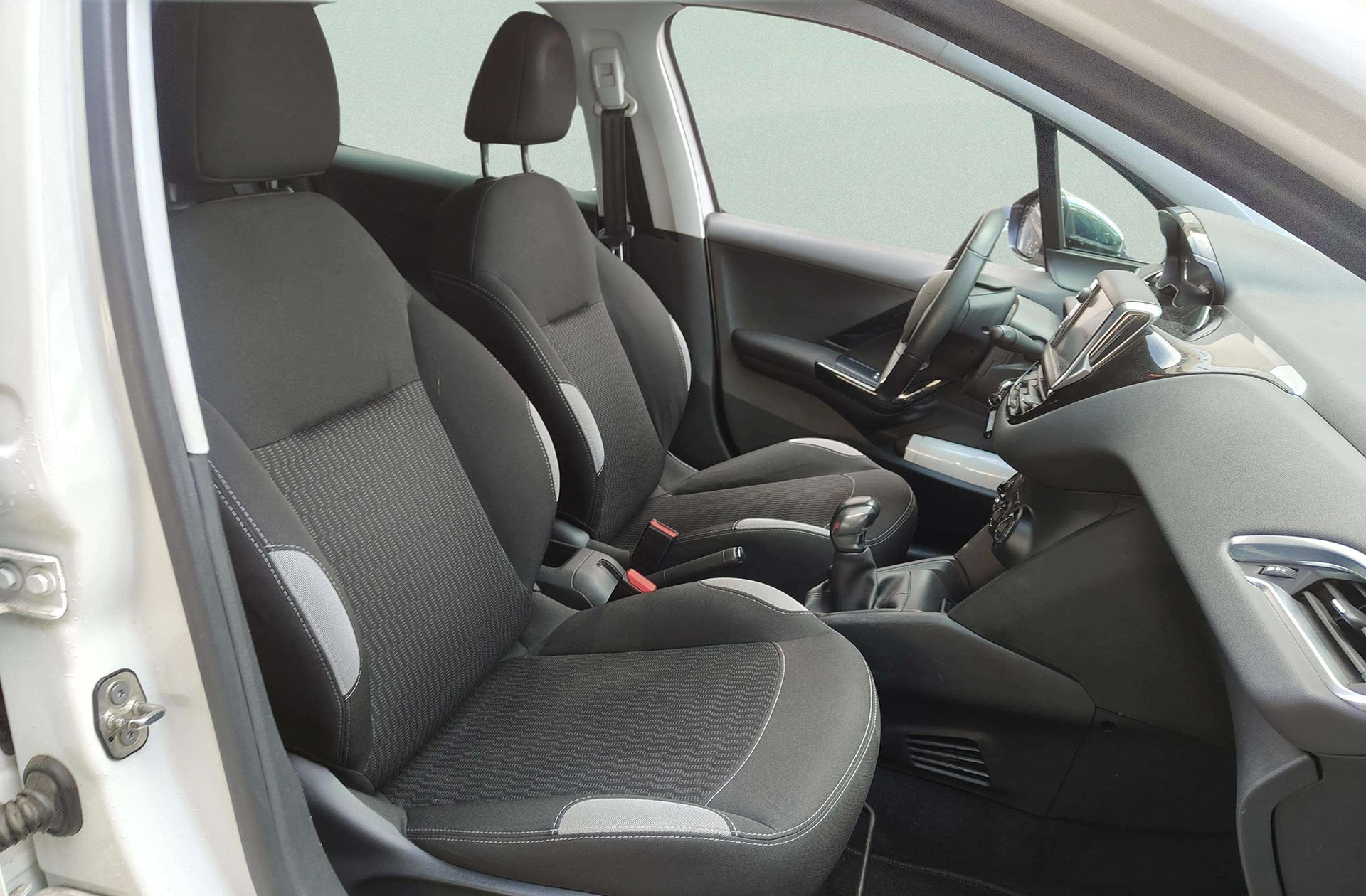 Peugeot 208 1.2 PureTech Style - foto 15