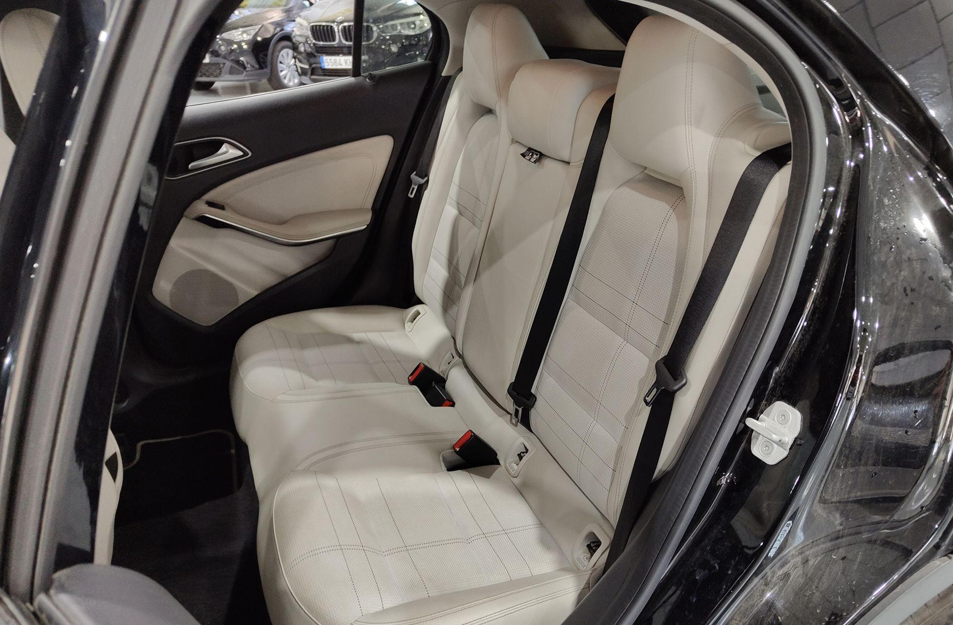 Mercedes-Benz GLA 200 d Urban - foto 11