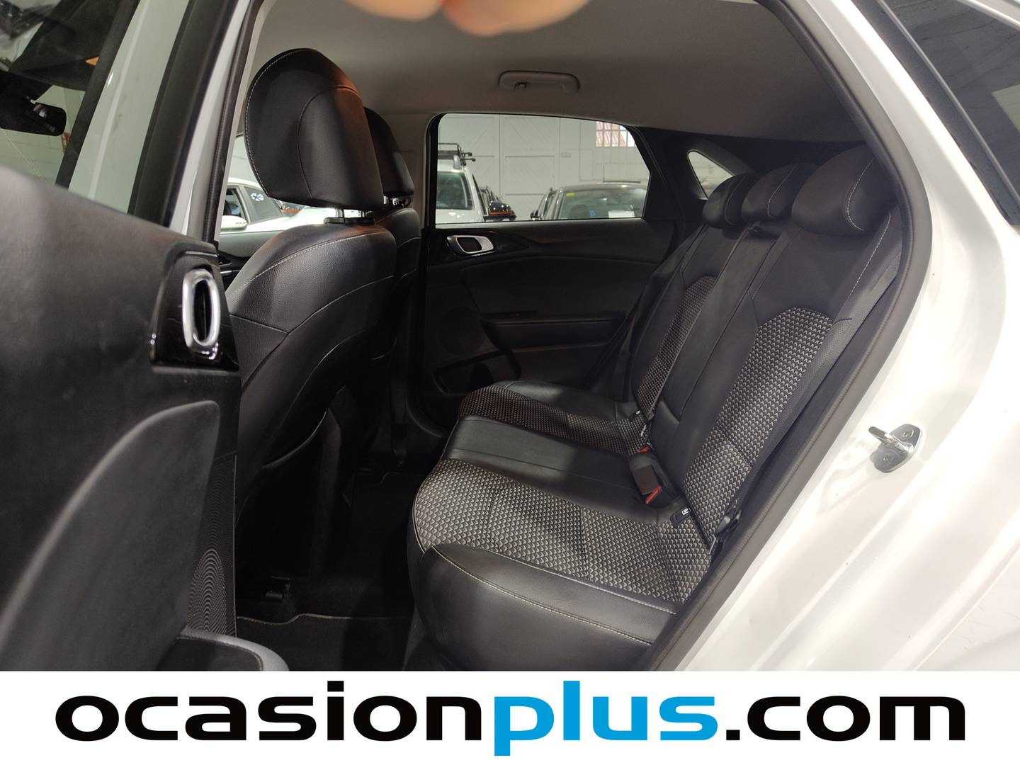 Foto asientos traseros KIA Ceed KIA Ceed 1.0 T-GDi Tech (120 CV)