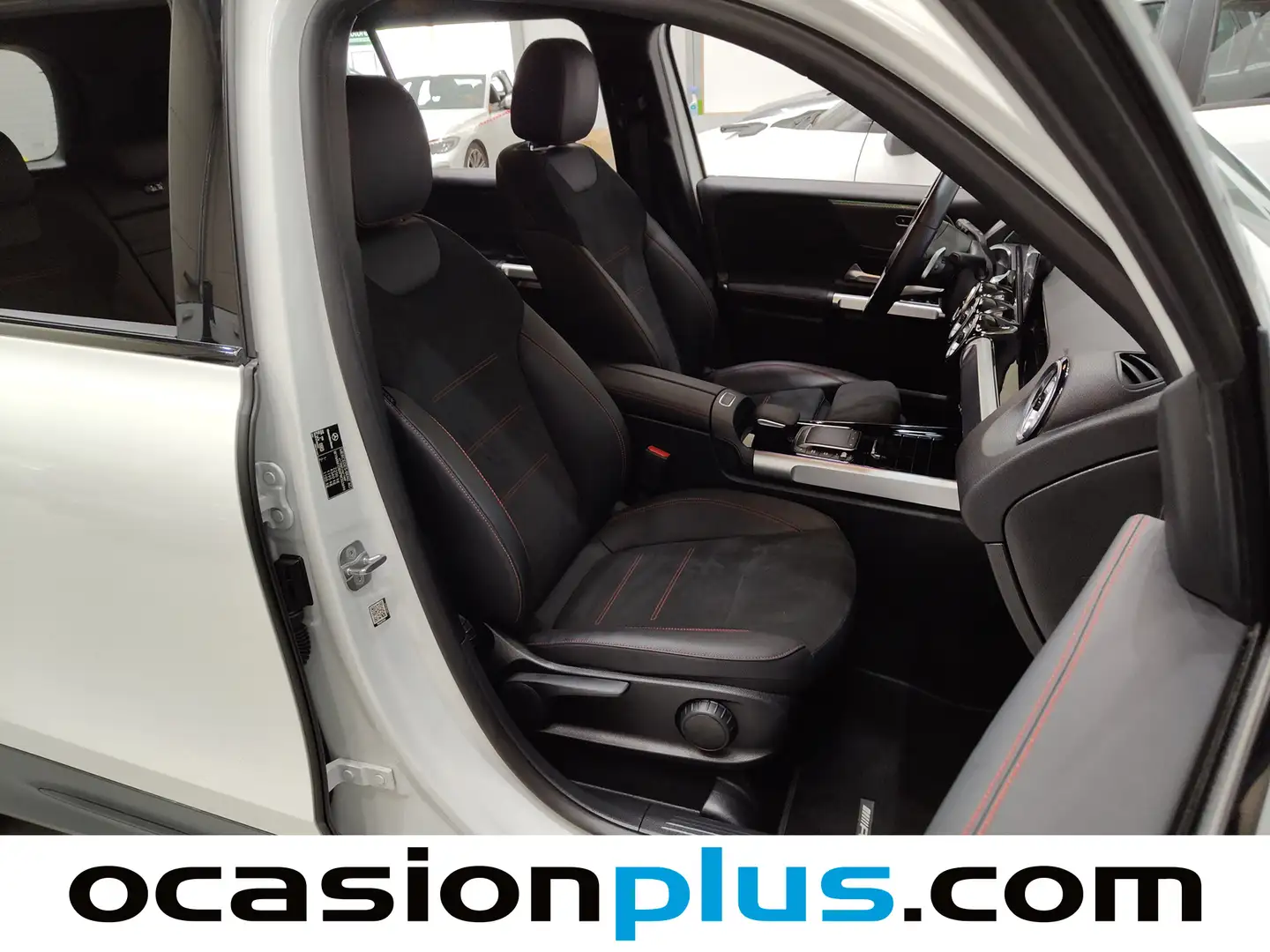 Foto Mercedes GLB Mercedes-Benz GLB 200 d 4Matic Pack AMG (150 CV)