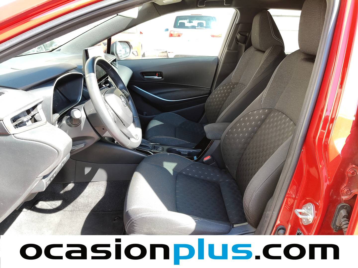 Foto asientos delanteros Toyota Corolla Toyota Corolla 140H Active Plus Touring Sport (140 CV)