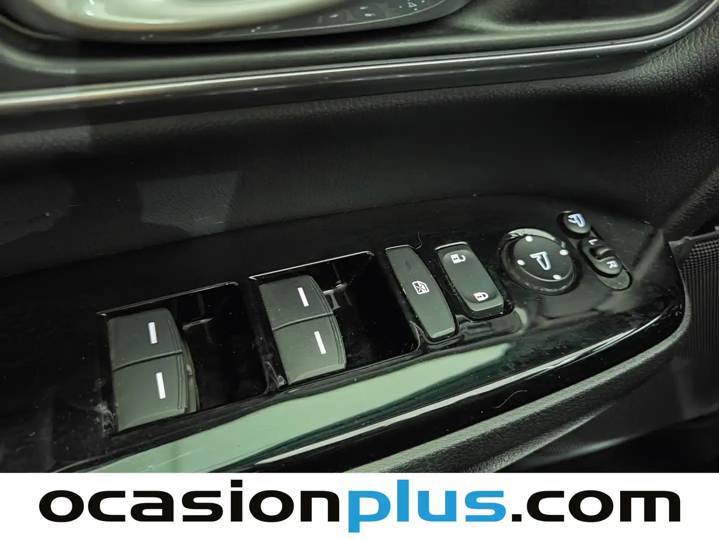 Foto Honda CR-V Honda CR-V 2.0 i-MMD Executive 4x4 (184 CV)