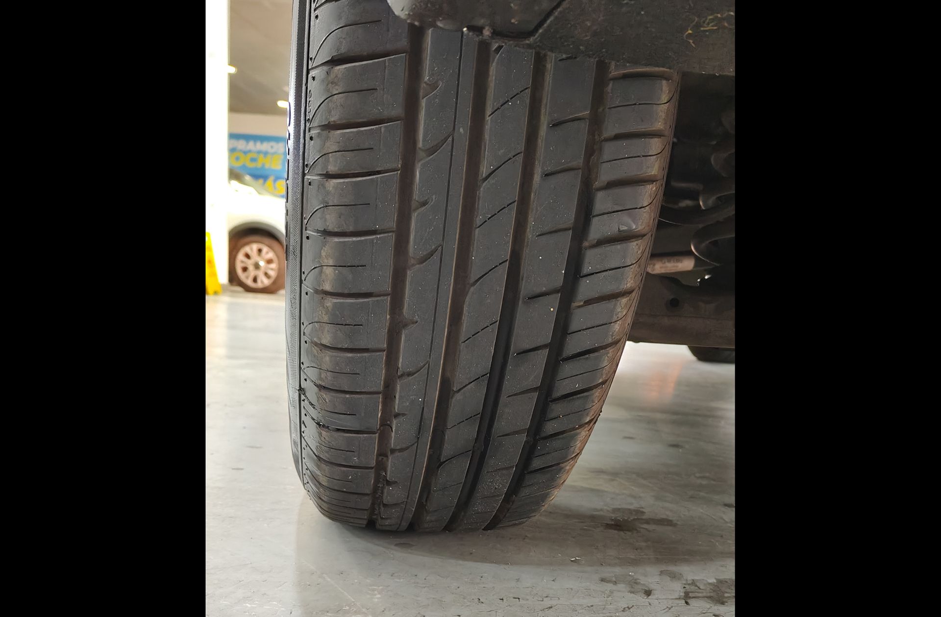 Hyundai Tucson 1.6 GDI BlueDrive Essence 4x2 - foto 28