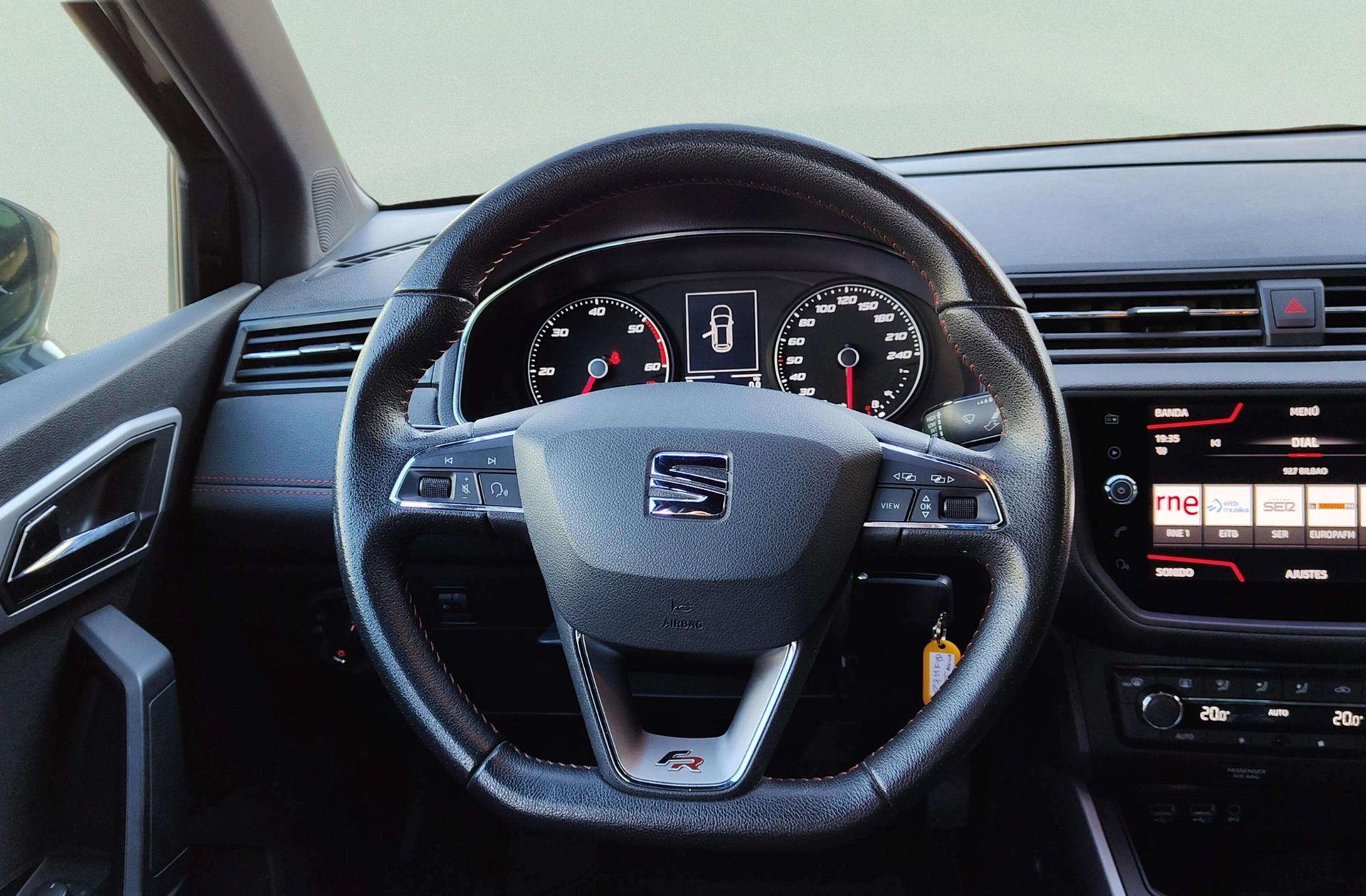 SEAT Arona 1.6 TDI Ecomotive FR - foto 26