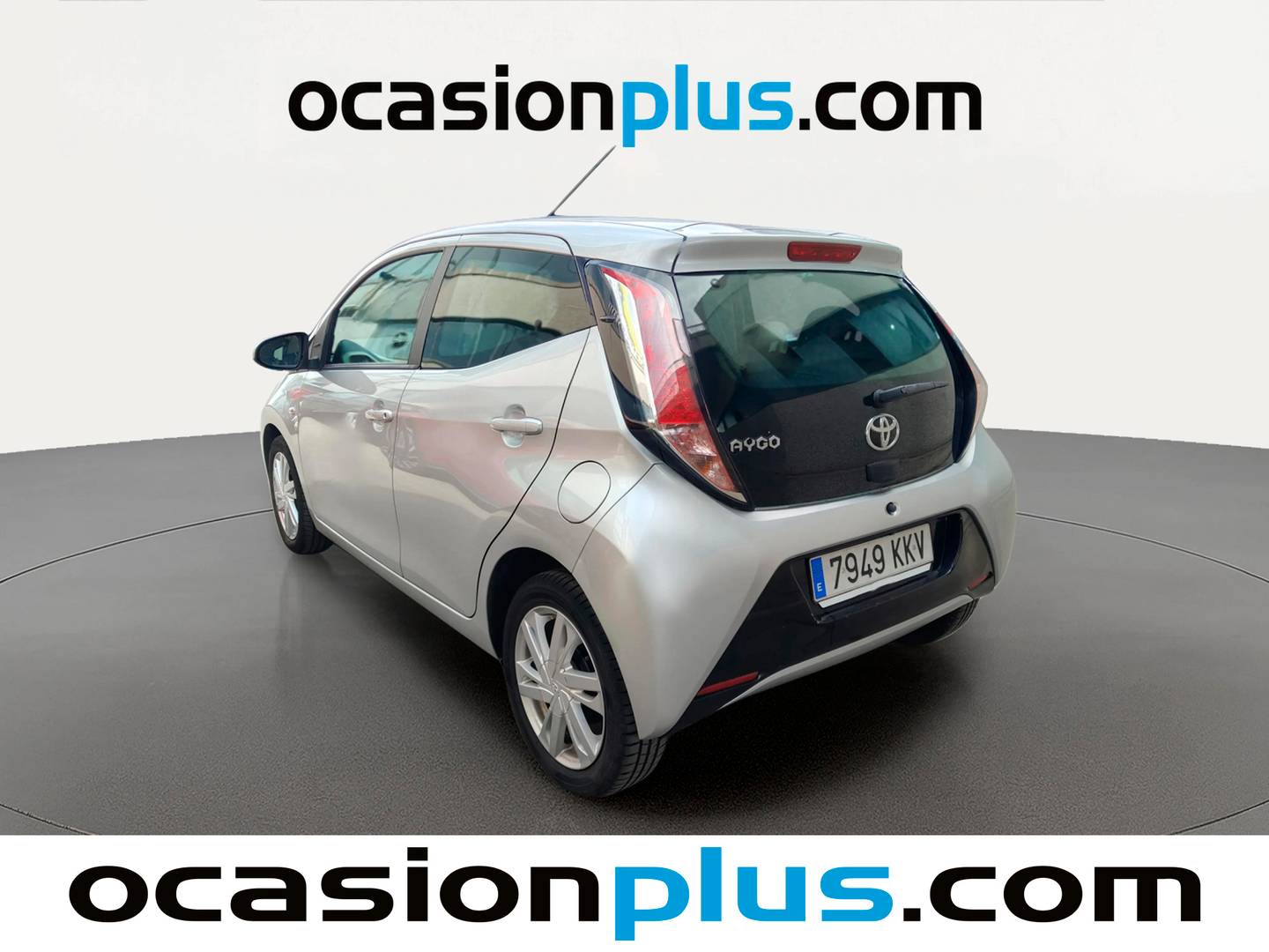 Foto trasera Toyota Aygo Toyota Aygo 1.0 70 x-play (69 CV) izquierda