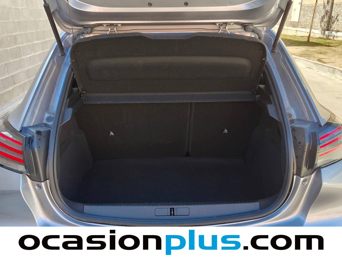 Foto Peugeot 208 Peugeot 208 PureTech 100 Allure (100 CV) siete plazas