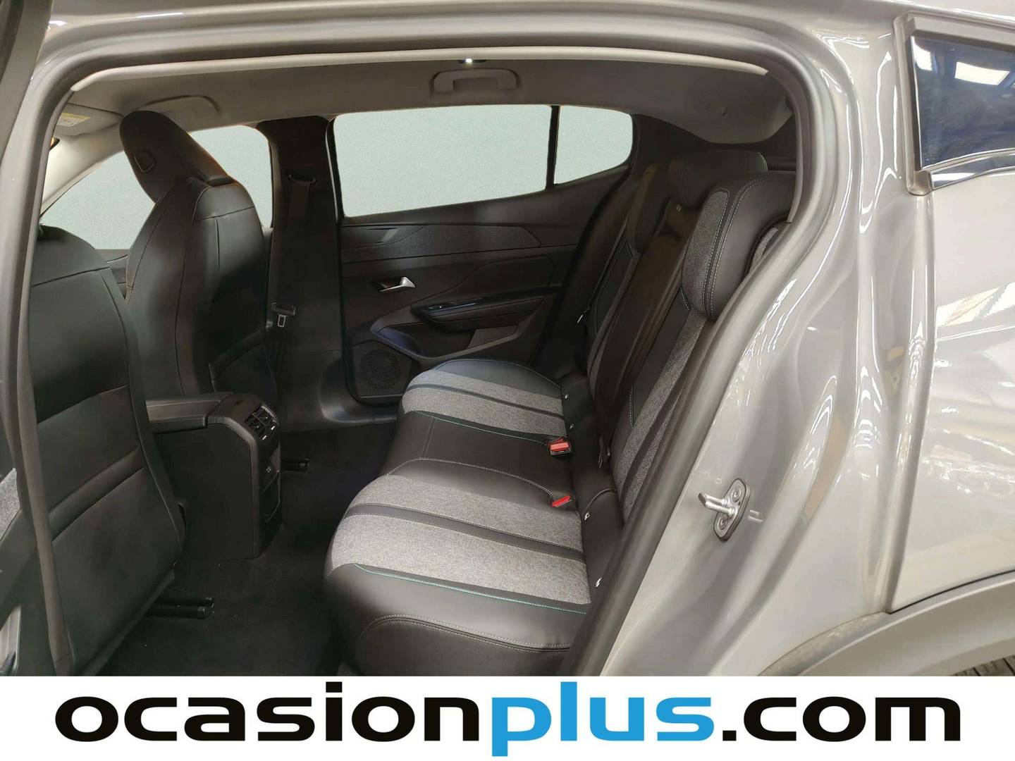 Foto asientos traseros Peugeot 408 Peugeot 408 Allure PHEV 180 e-EAT8 (181 CV)