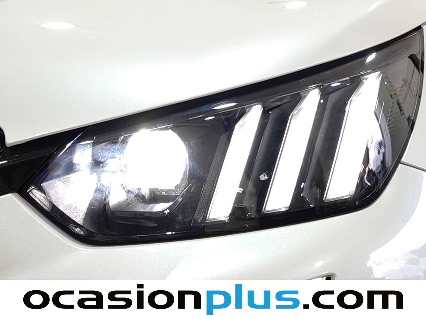 Acabados Peugeot 2008 Peugeot 2008 PureTech 130 S&S GT EAT8 (130 CV)