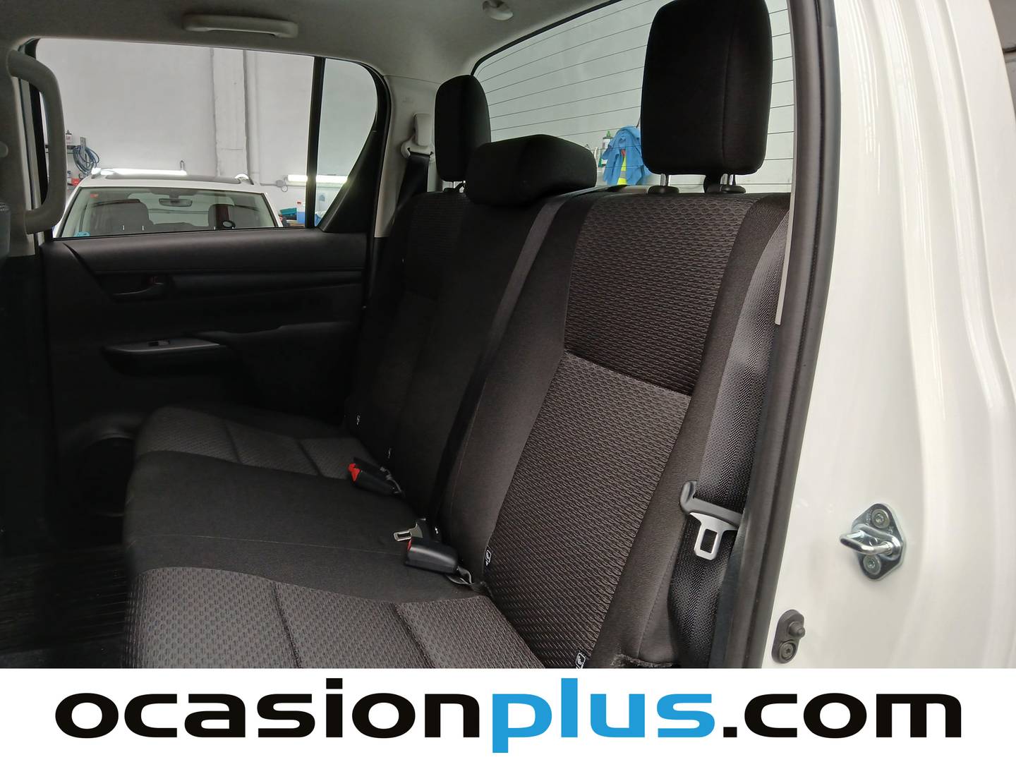 Foto asientos traseros Toyota Hilux Toyota Hilux 2.4 D-4D Doble Cabina GX (150 CV)