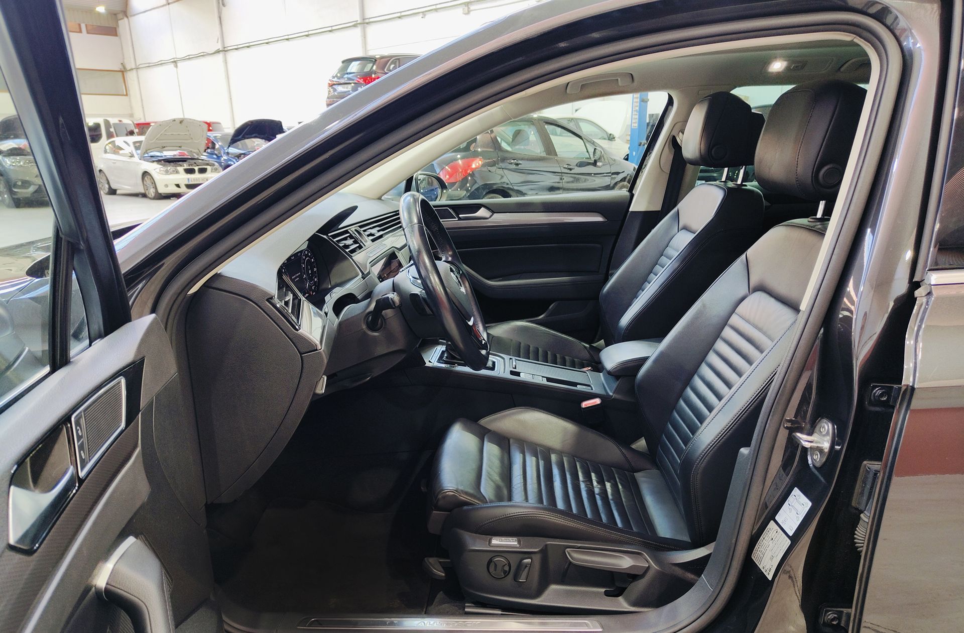 Volkswagen Passat Alltrack 2.0 TDI BMT 4Motion DSG - foto 14