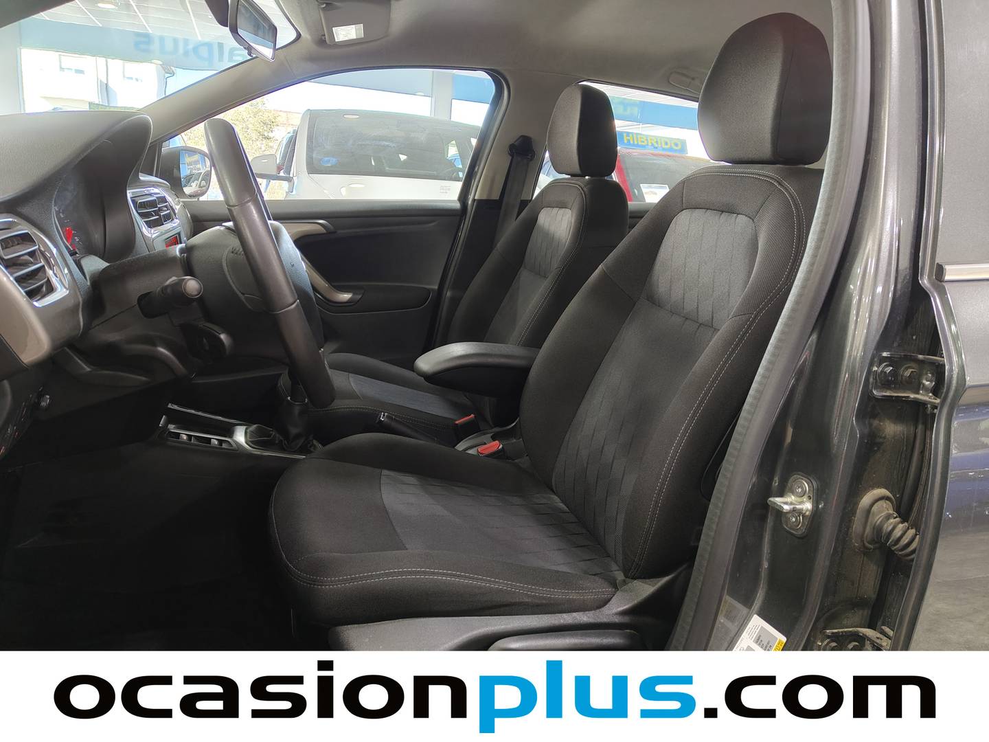 Foto asientos delanteros Citroën C-Elysée Citroën C-Elysee BlueHDi 100 Exclusive (100 CV)