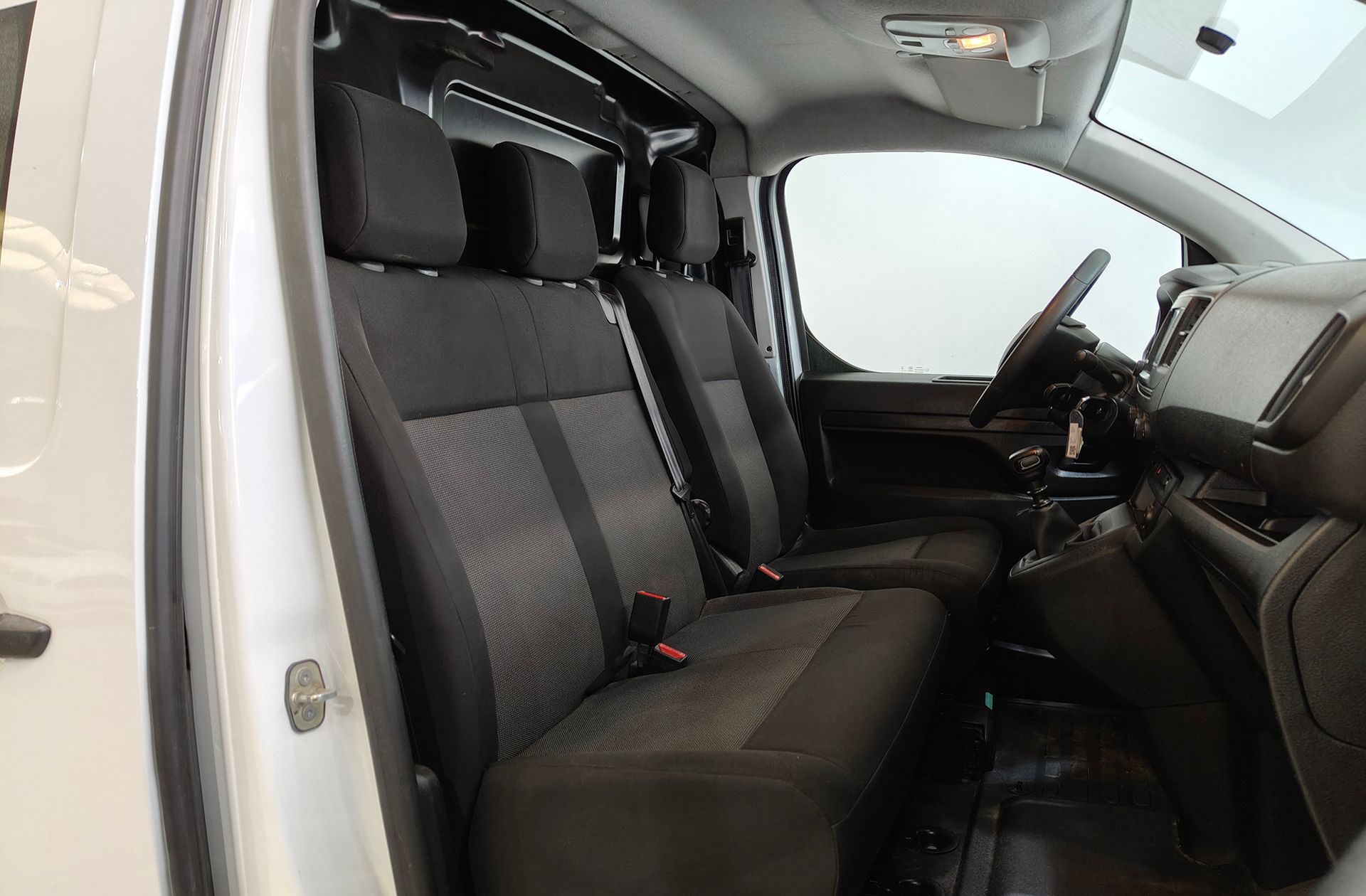 Opel Vivaro 1.5 Diesel M Standart - foto 13