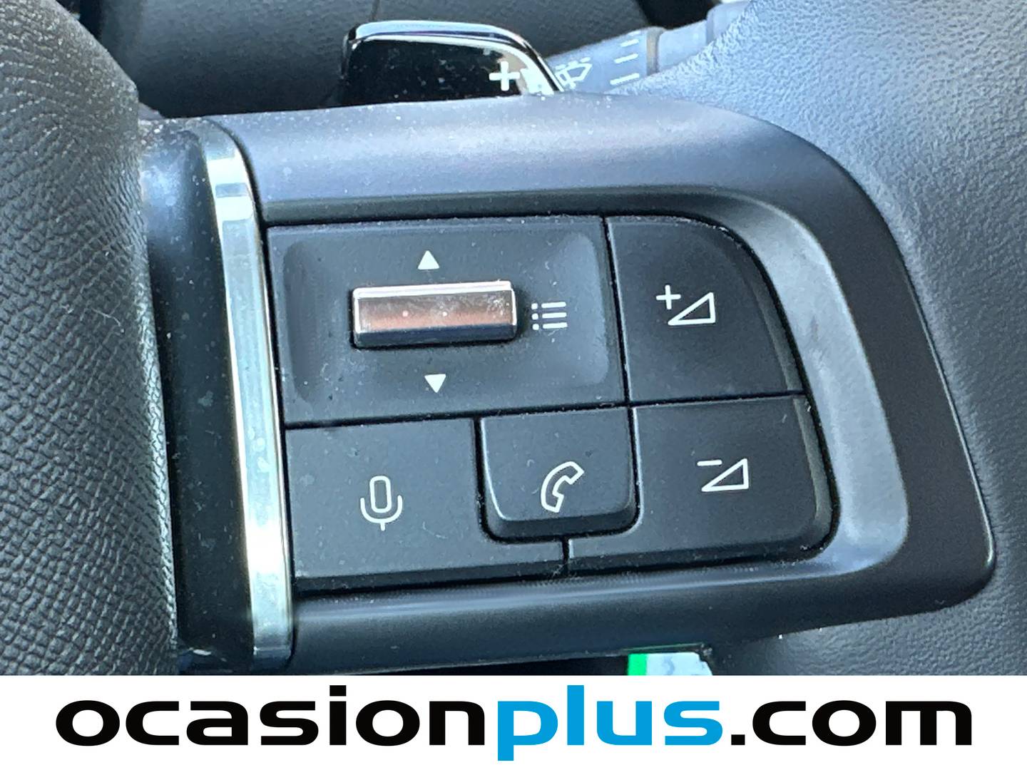 Citroën C4 X Citroën C4 X Hybrid 136 e-DCS6 Plus (136 CV) seminuevo
