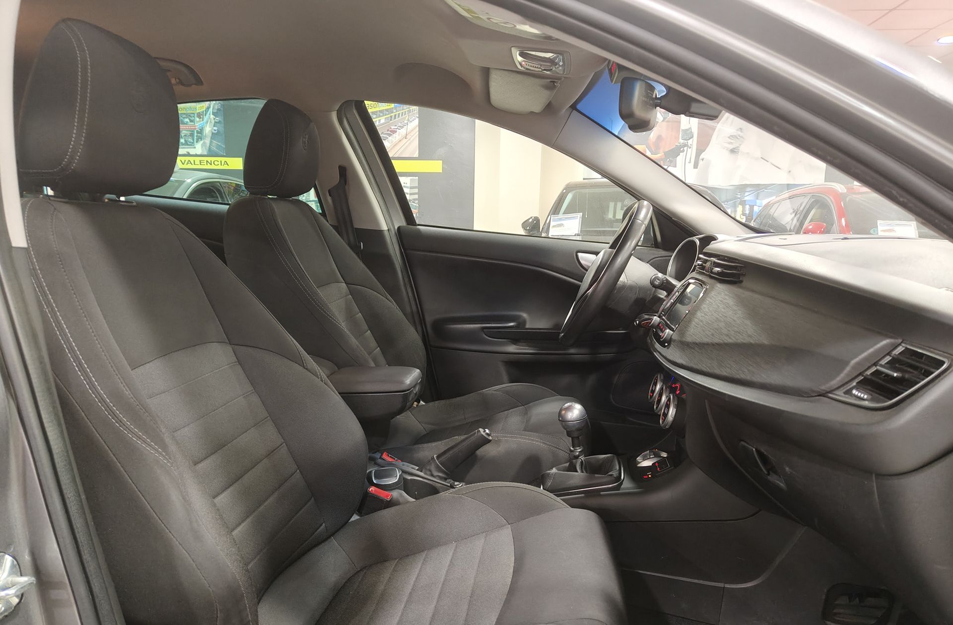 Alfa Romeo Giulietta 1.6 JTD Super - foto 18