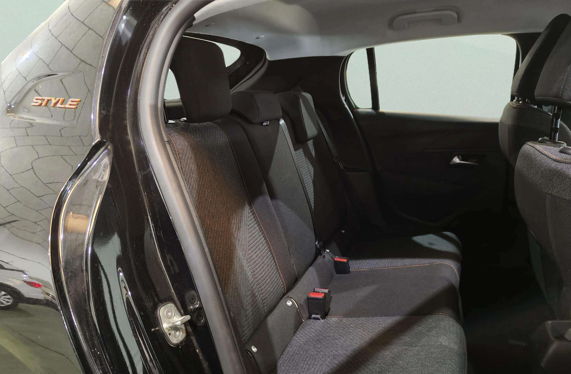 Peugeot 208 Style Hybrid 100 eDCS6 - foto 16
