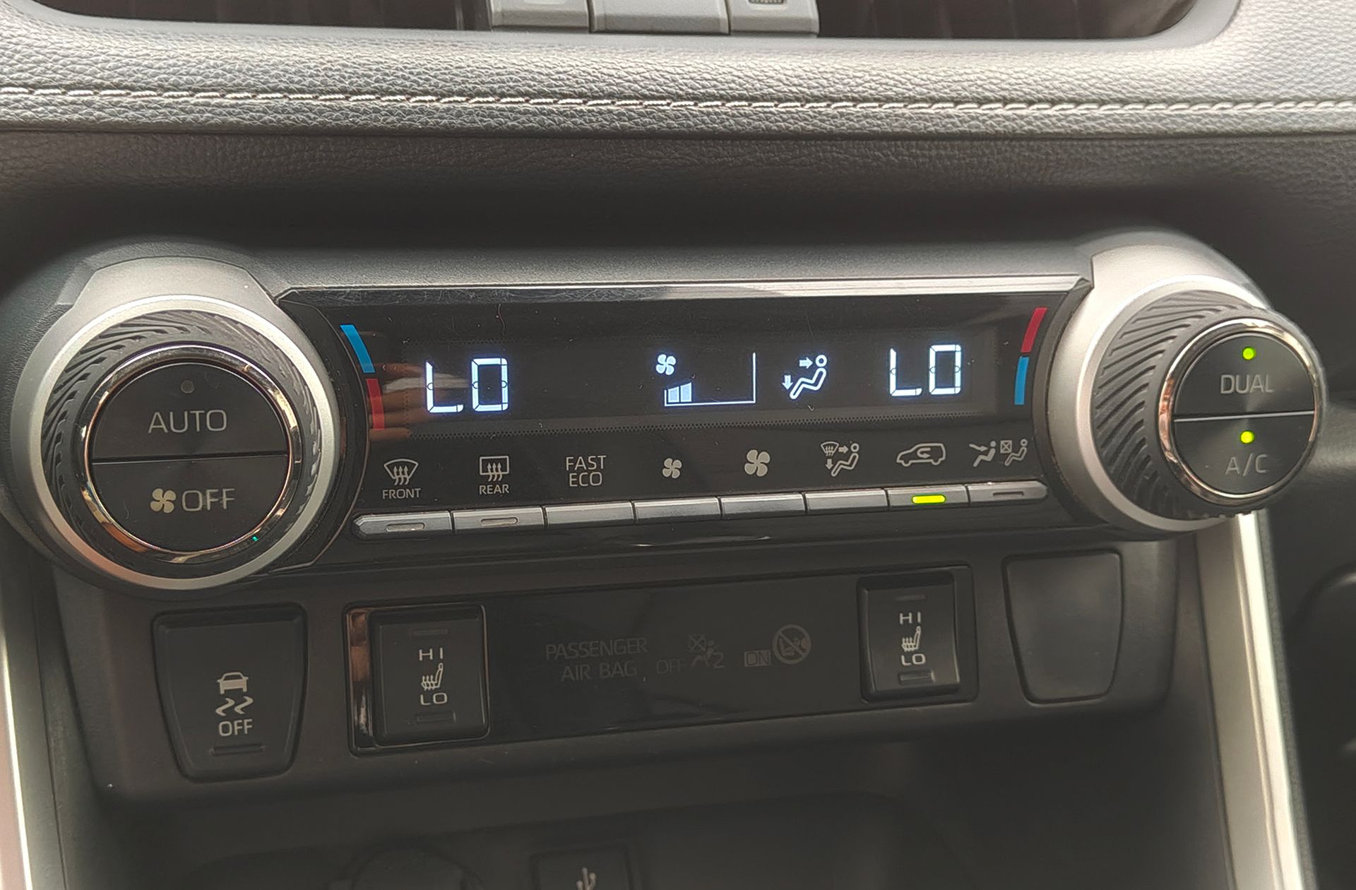 Toyota RAV4 2.5l hybrid Advance - foto 33