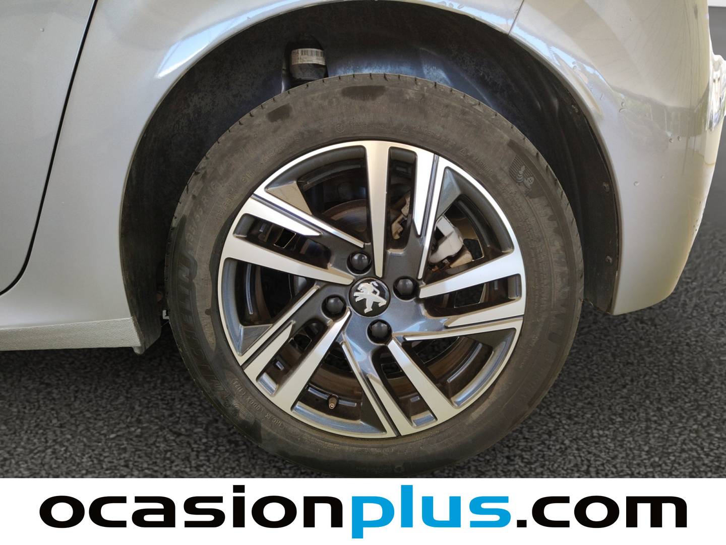 Foto Peugeot 208 Peugeot 208 PureTech 100 Allure (100 CV)