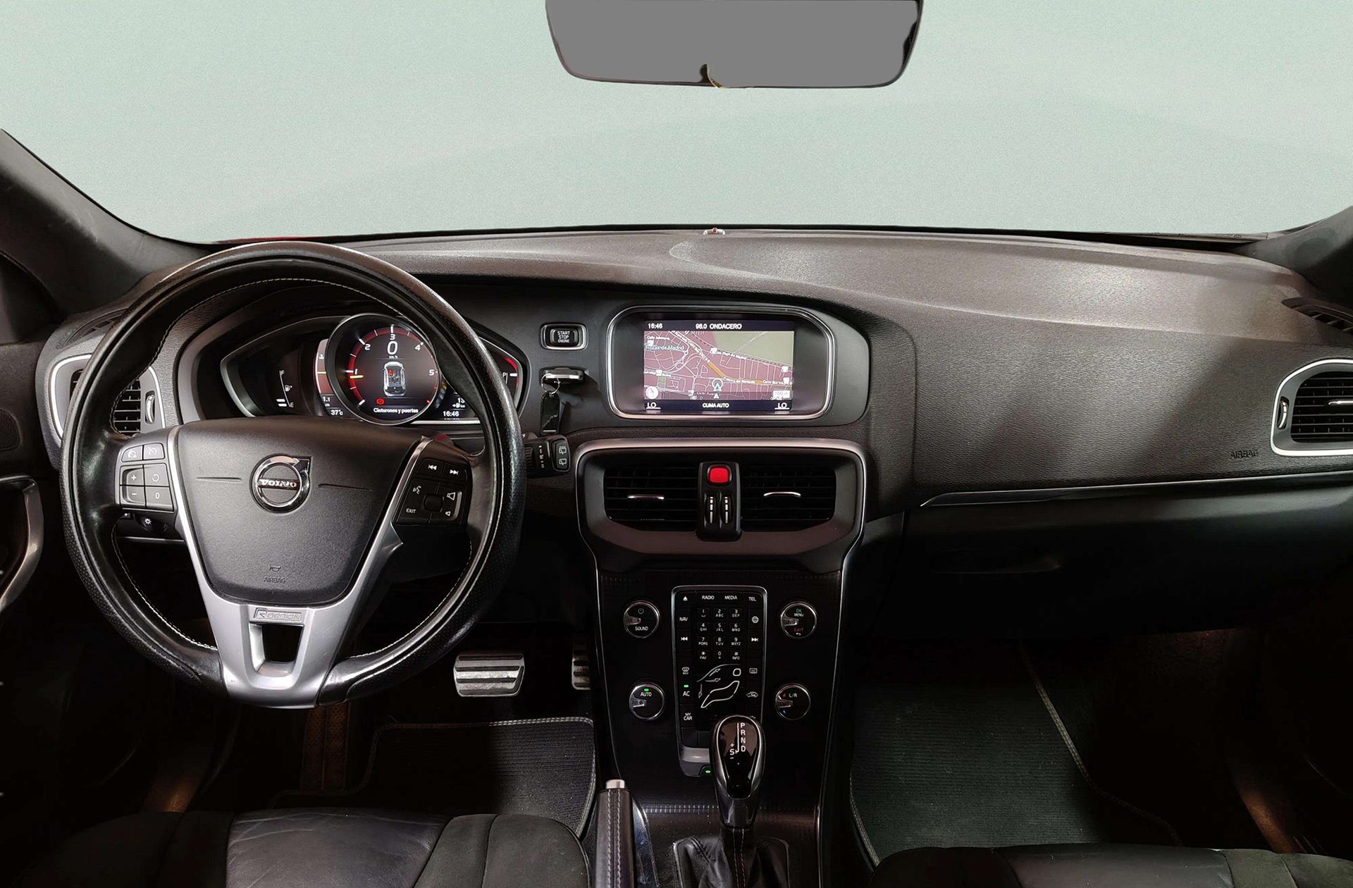 Volvo V40 D4 R-Design Momentum - foto 7